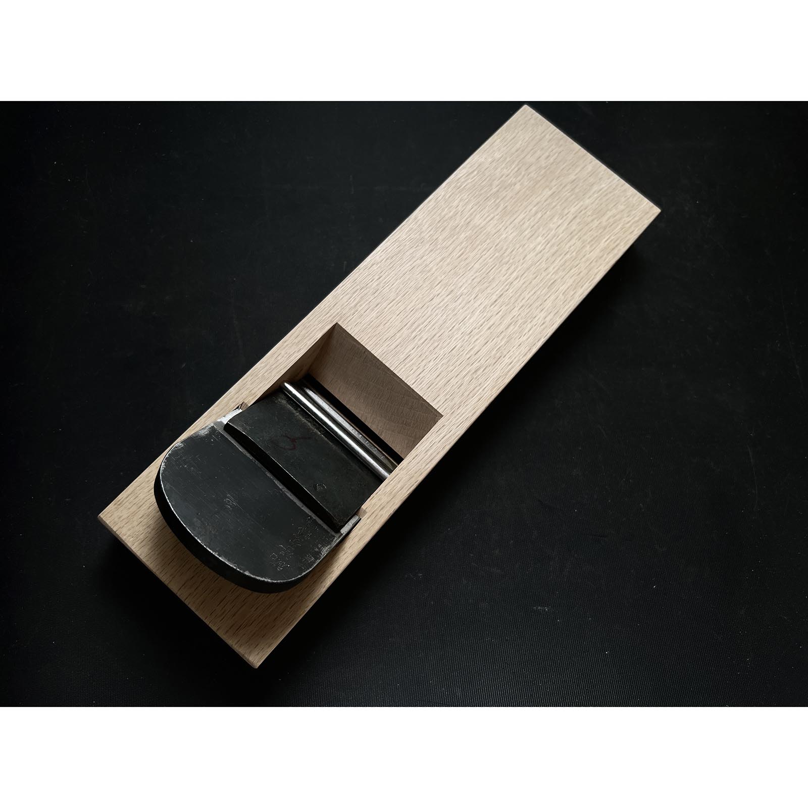 Old stock Kabazawa Sagoro Smoothing Plane with Koyoshiya dai 掘出し物 椛澤三五郎作 仕上げ鉋 小吉屋台 78mm