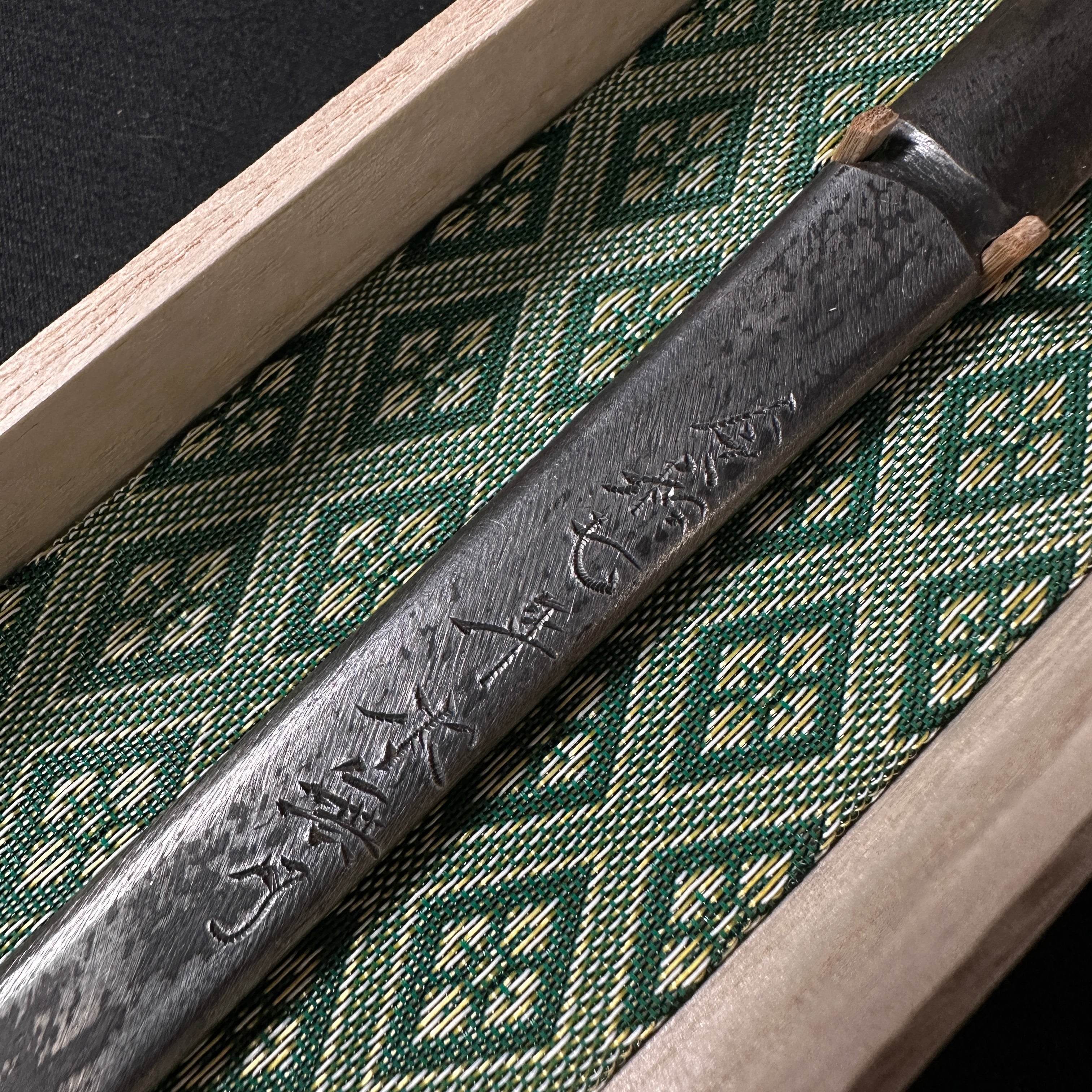 End Spring Right hand Kiridashi kinfe by Sozen Carving 連雨不知春去 範成大 素全作 切出し小刀 右 15mm