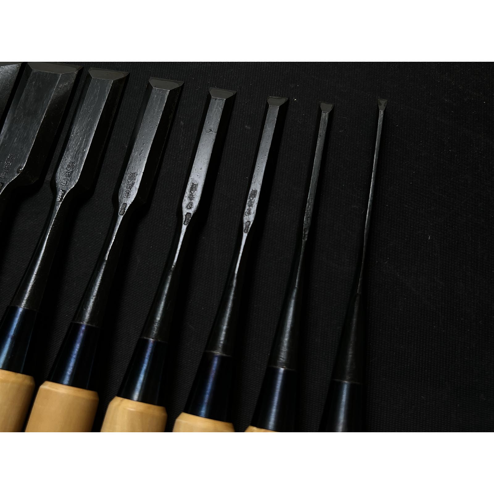 Old stock Yoshitaka Bench chisels set with Boxwood handle 掘出し物 義隆 追入組鑿 黄楊柄 Orenomi