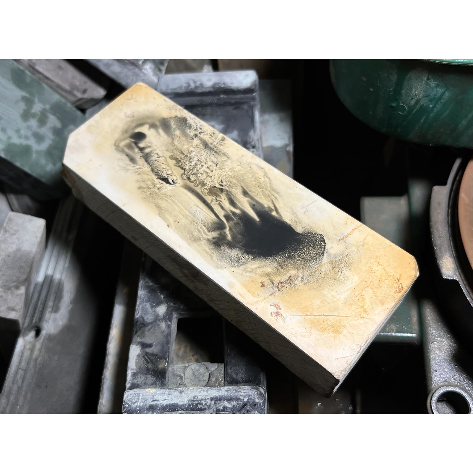 Unknown mine Suita Japanese Natural finishing Stones Tools Hone 天然仕上げ砥石 山不明 卵色巣板