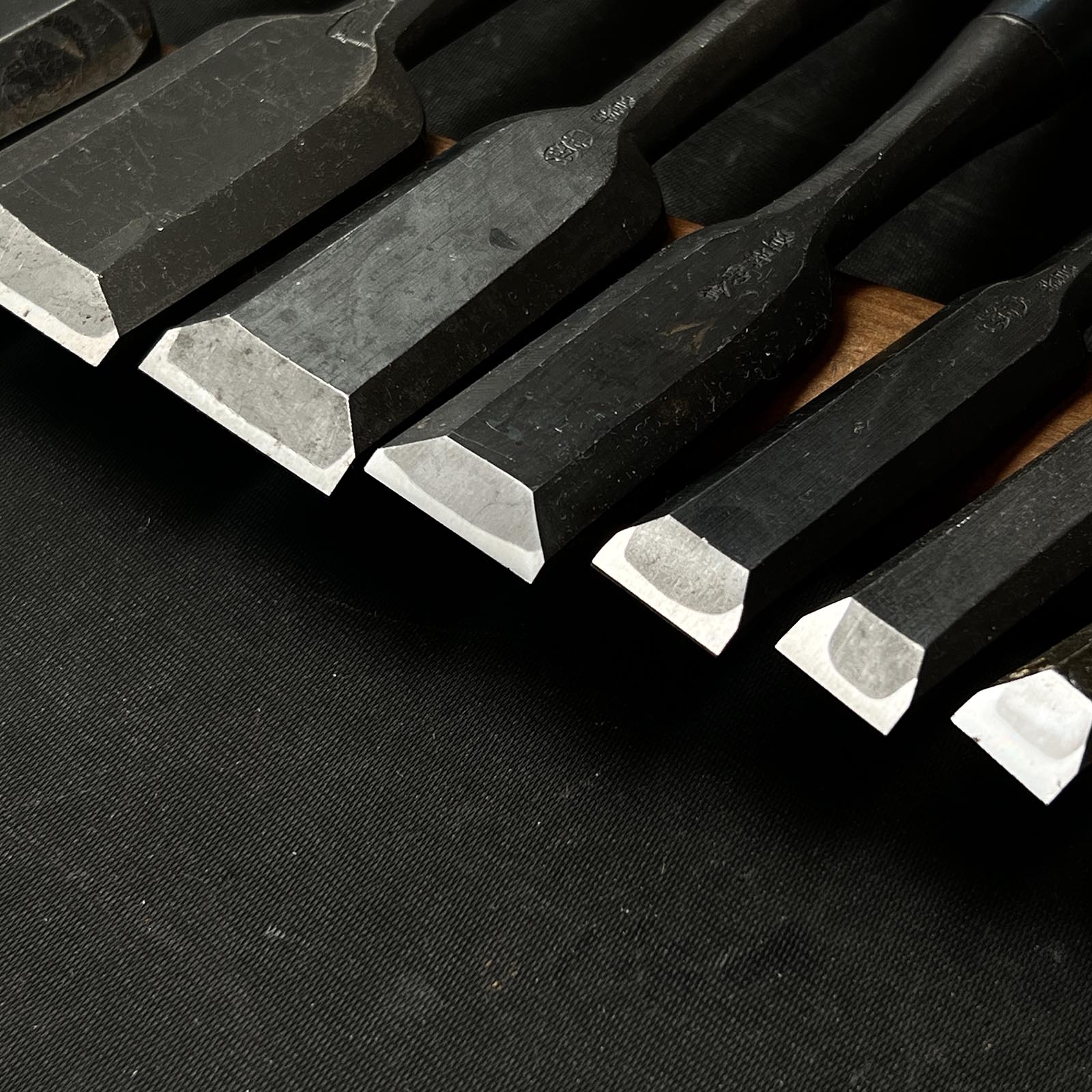 #M130 Mixed set for beginner Bench chisels set by unknown smith バラ鑿合わせ 初心者におすすめ 追入組鑿 作者不明