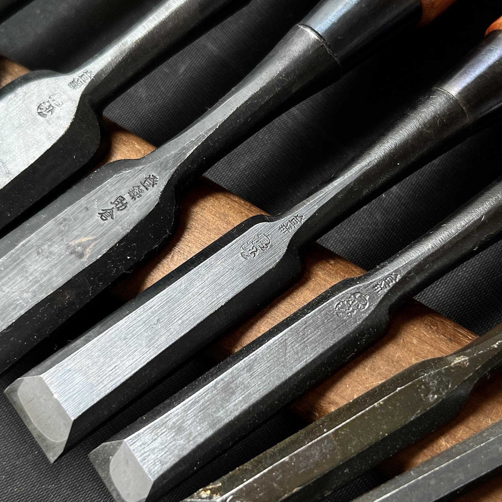 #M130 Mixed set for beginner Bench chisels set by unknown smith バラ鑿合わせ 初心者におすすめ 追入組鑿 作者不明