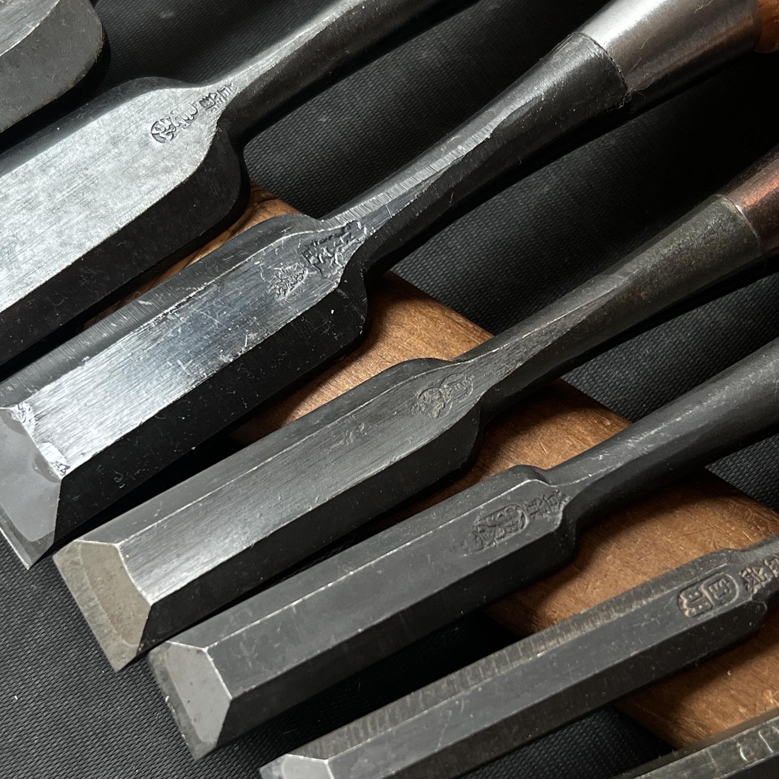 #M128 Mixed set for beginner Bench chisels set by unknown smith バラ鑿合わせ 初心者におすすめ 追入組鑿 作者不明 Oirenomi