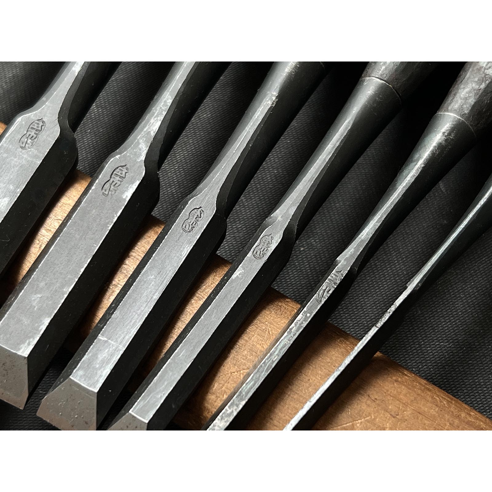 Old stock Hidari Ichihiro Three Generations Bench chisels set 掘出し物 三代目左市弘 山崎正三作 追入組鑿