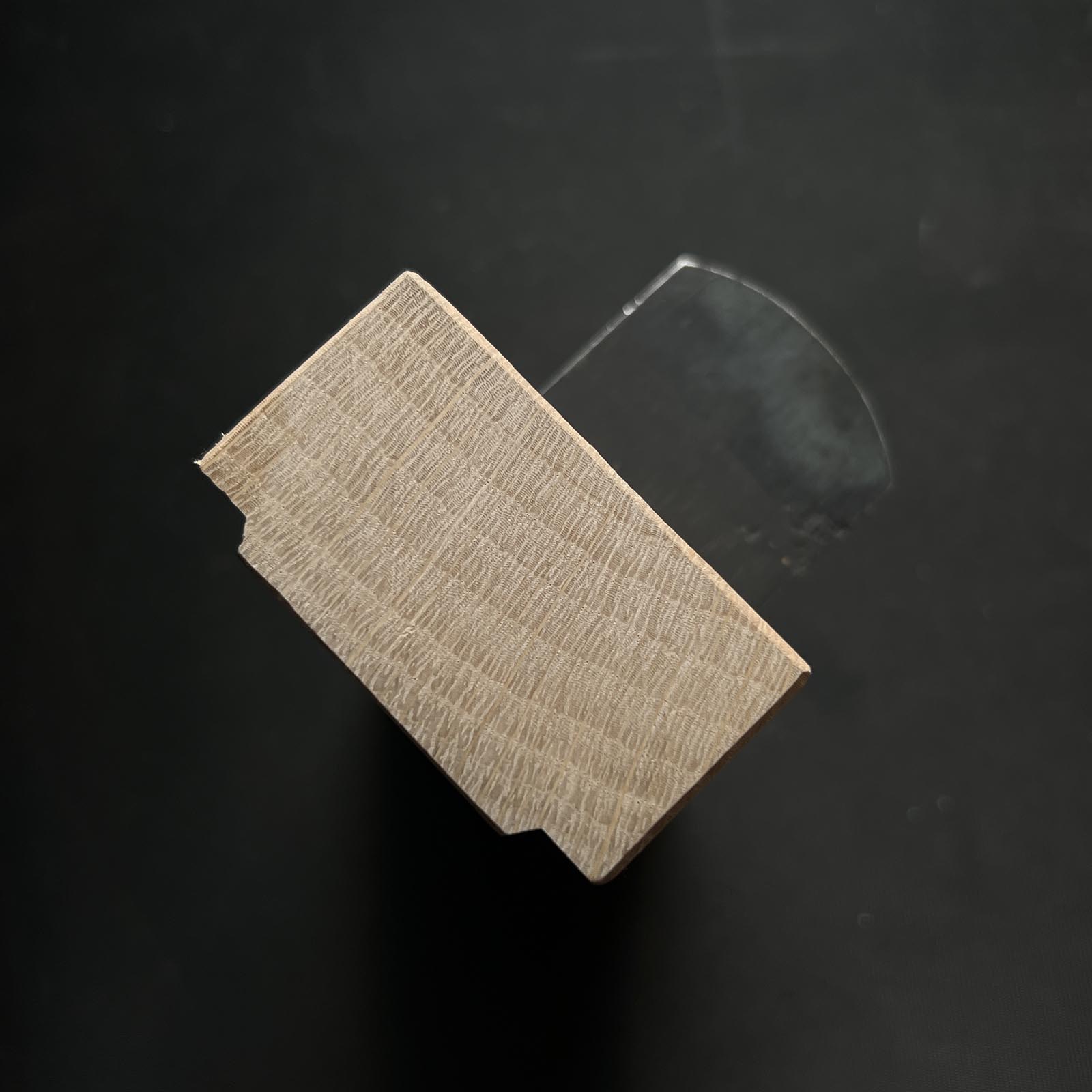 Old Stock Azumanosekue Standing Plane (Dainaoshi Kanna) with blue steel 台直鉋 宗之助 段付き 48mm