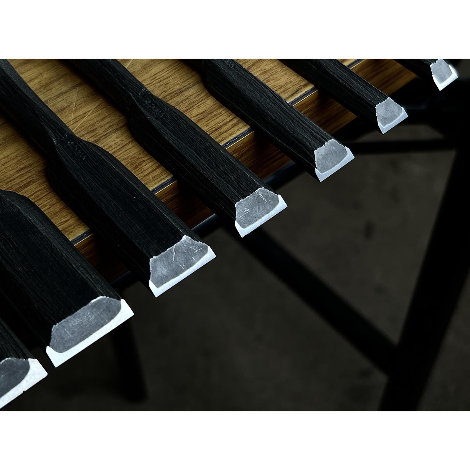 Old stock Nishiki Ryu Mokume Bench chisels set (Oirenomi) 掘出し物 錦政男作 錦龍 木目追入鑿16本組