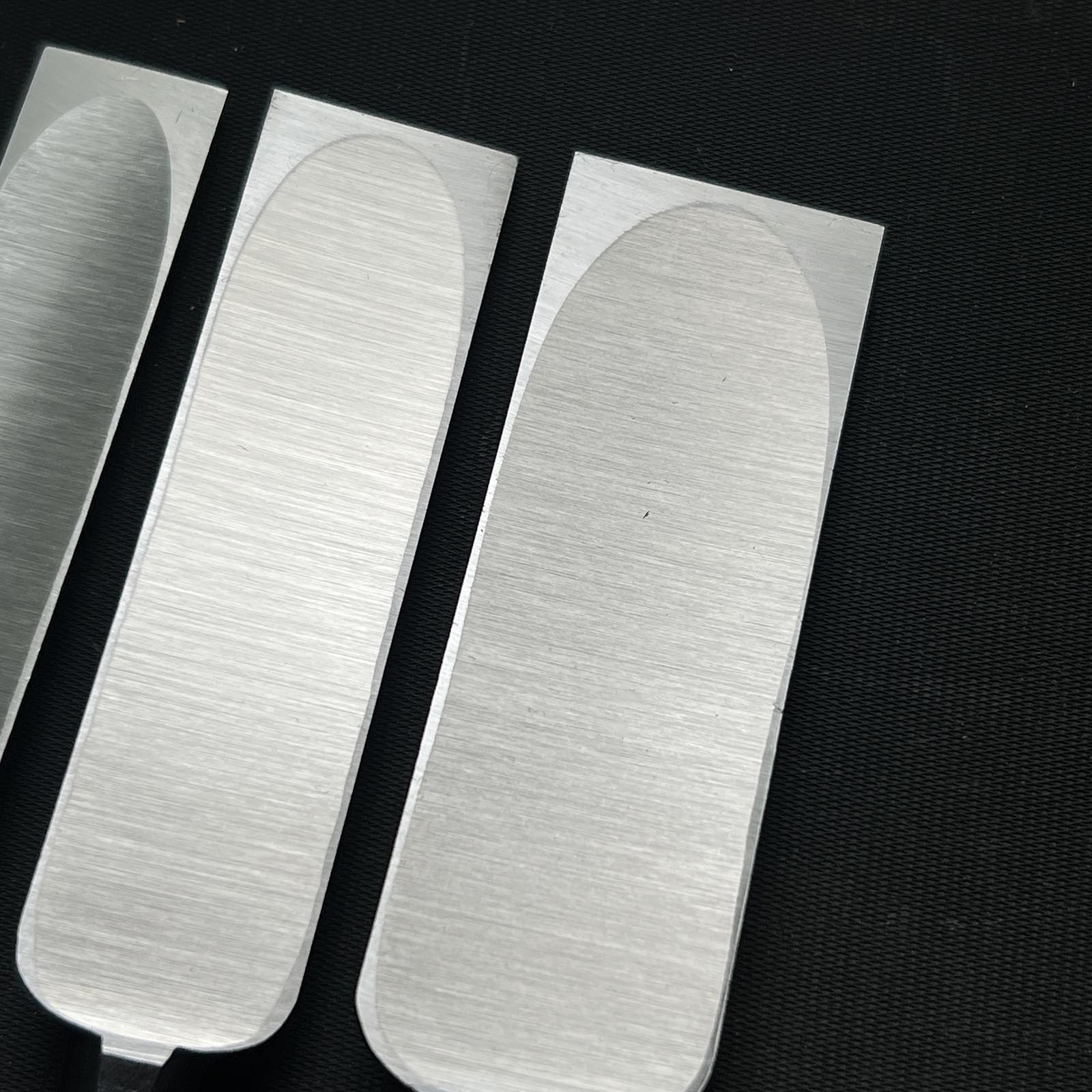 Yoshitaka Dovetail Paring chisels (Usunomi) with white steel 義隆 鎬薄鑿 12,15,18,24,30mm