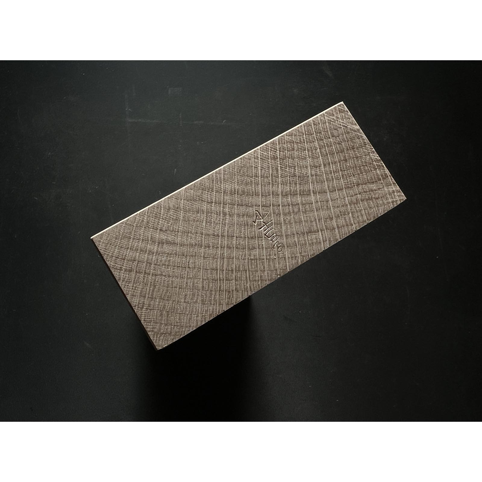 Light used Daito Keizaburo Smoothing Plana(Kanna) with new Koyoshiya dai 中古 大斗 圭三郎 仕上げ鉋 小吉屋台 70mm