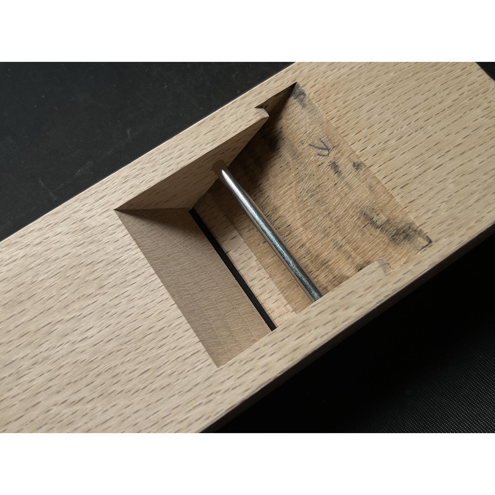 Used Rakuzan Smoothing Plana(Kanna) by Yokosaka Masato with new Koyoshiya dai 中古 橫坂正人作 楽山 仕上げ鉋 小吉屋台 70mm