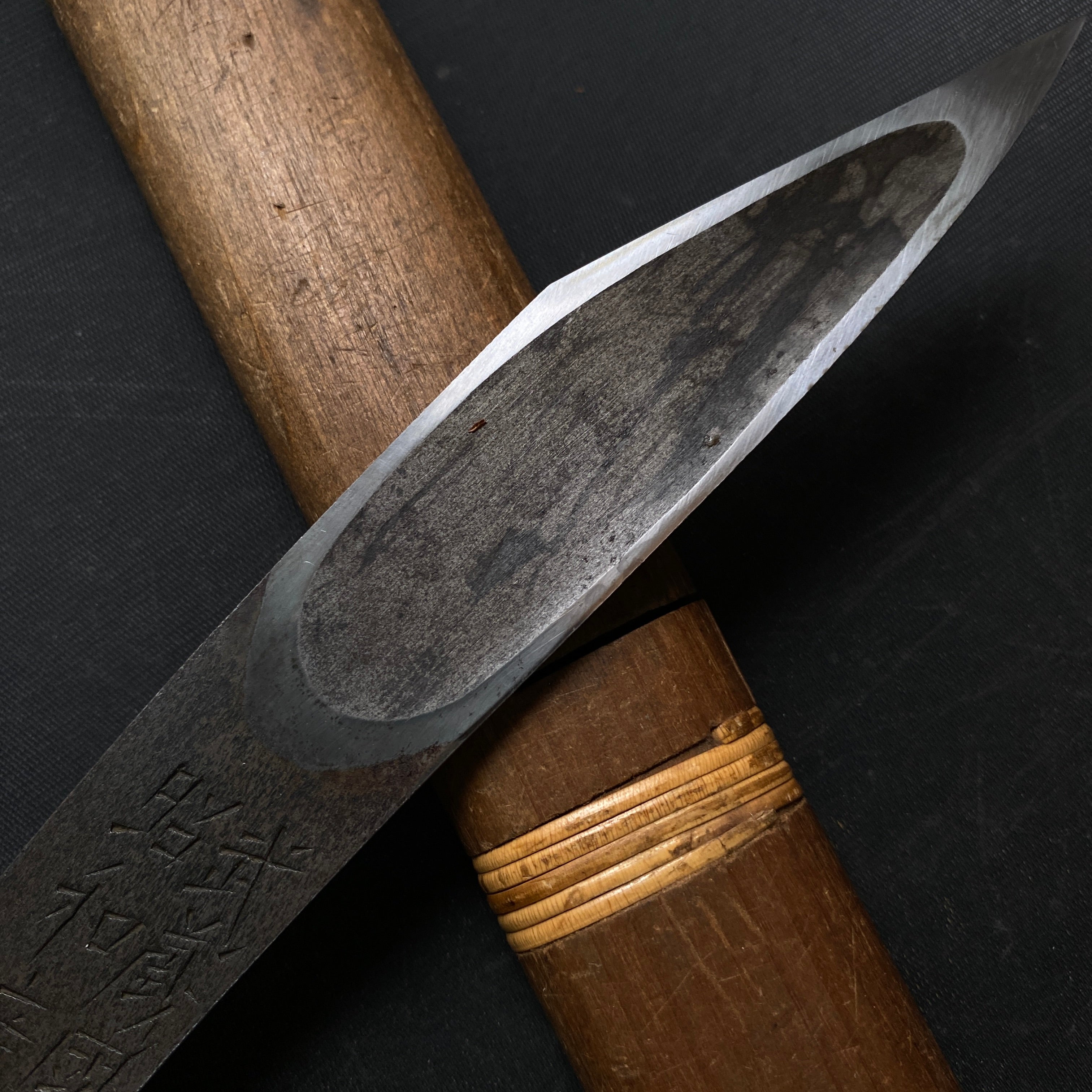 Old stock Fujiwara Yoshiaki Kiridashi Kokatana Bird(kanoto tori) 掘出し物 藤原良明作 加藤清志氏 辛酉 切出小刀 右 21mm