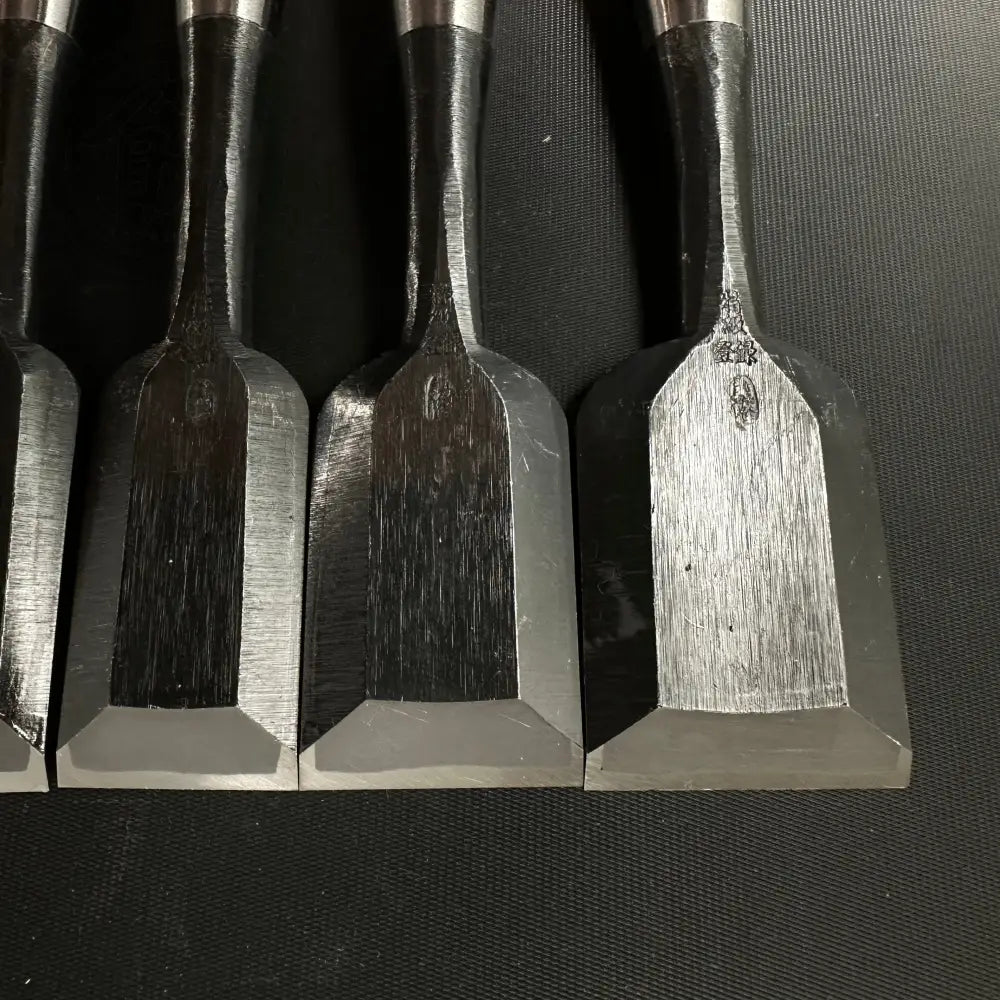 義隆 追入鑿 白紙鋼 赤樫柄 Yoshitaka Bench chisels Each size(Oirenomi) Chisels ・鑿