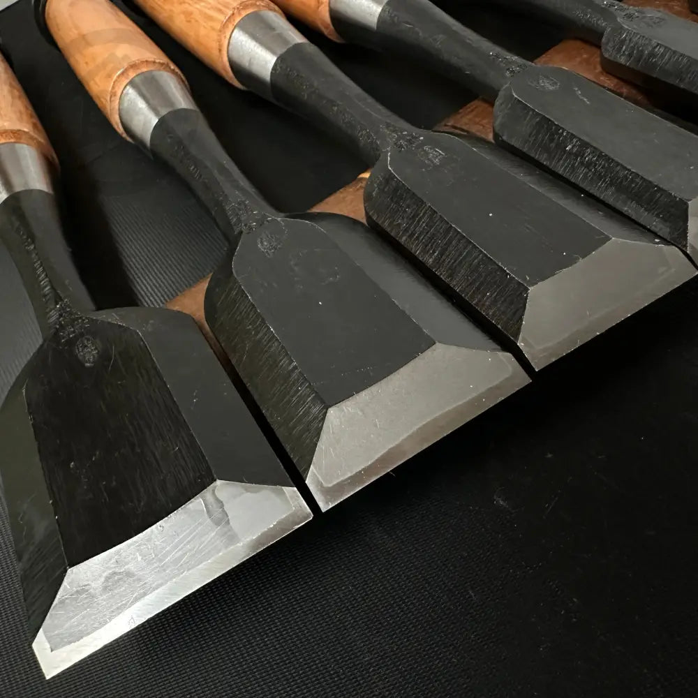 義隆 追入鑿 白紙鋼 赤樫柄 Yoshitaka Bench chisels Each size(Oirenomi) Chisels ・鑿