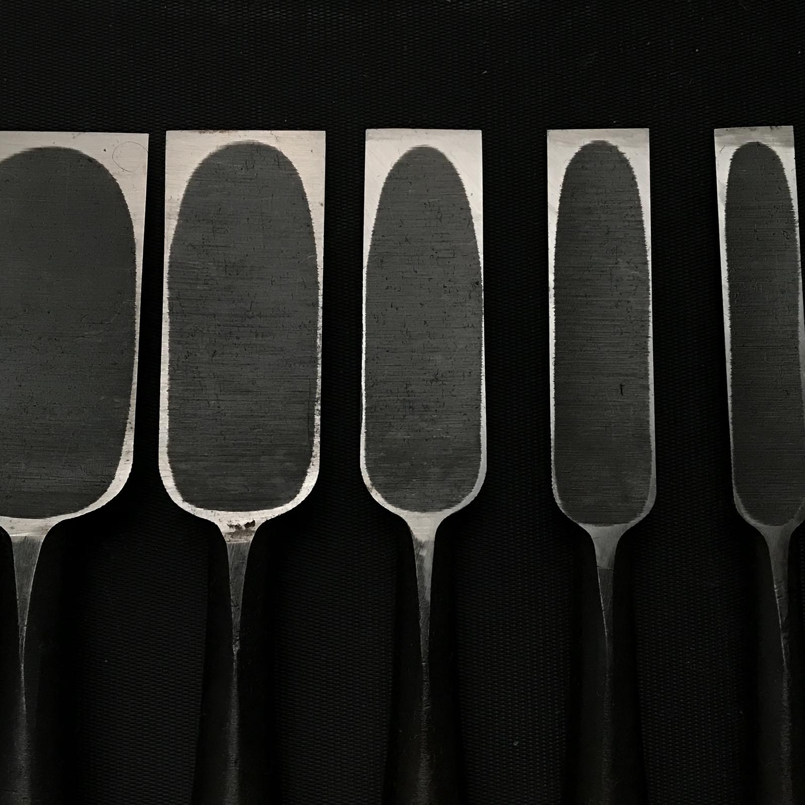 旧正道 卓上鑿セット つげ柄付き 掘り出し物 誠道 黄楊柄 追入10本組鑿 おいれのみ