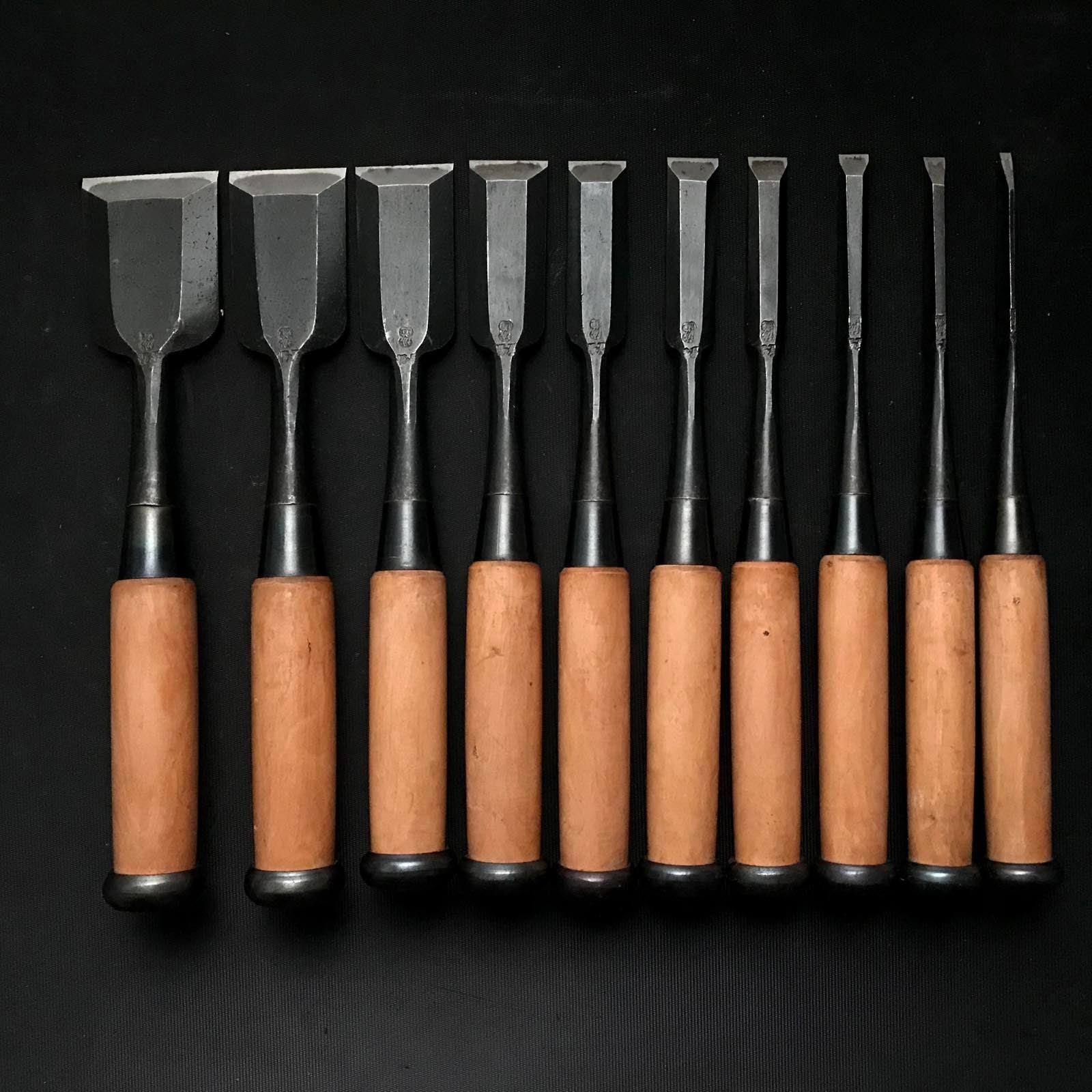 旧正道 卓上鑿セット つげ柄付き 掘り出し物 誠道 黄楊柄 追入10本組鑿 おいれのみ