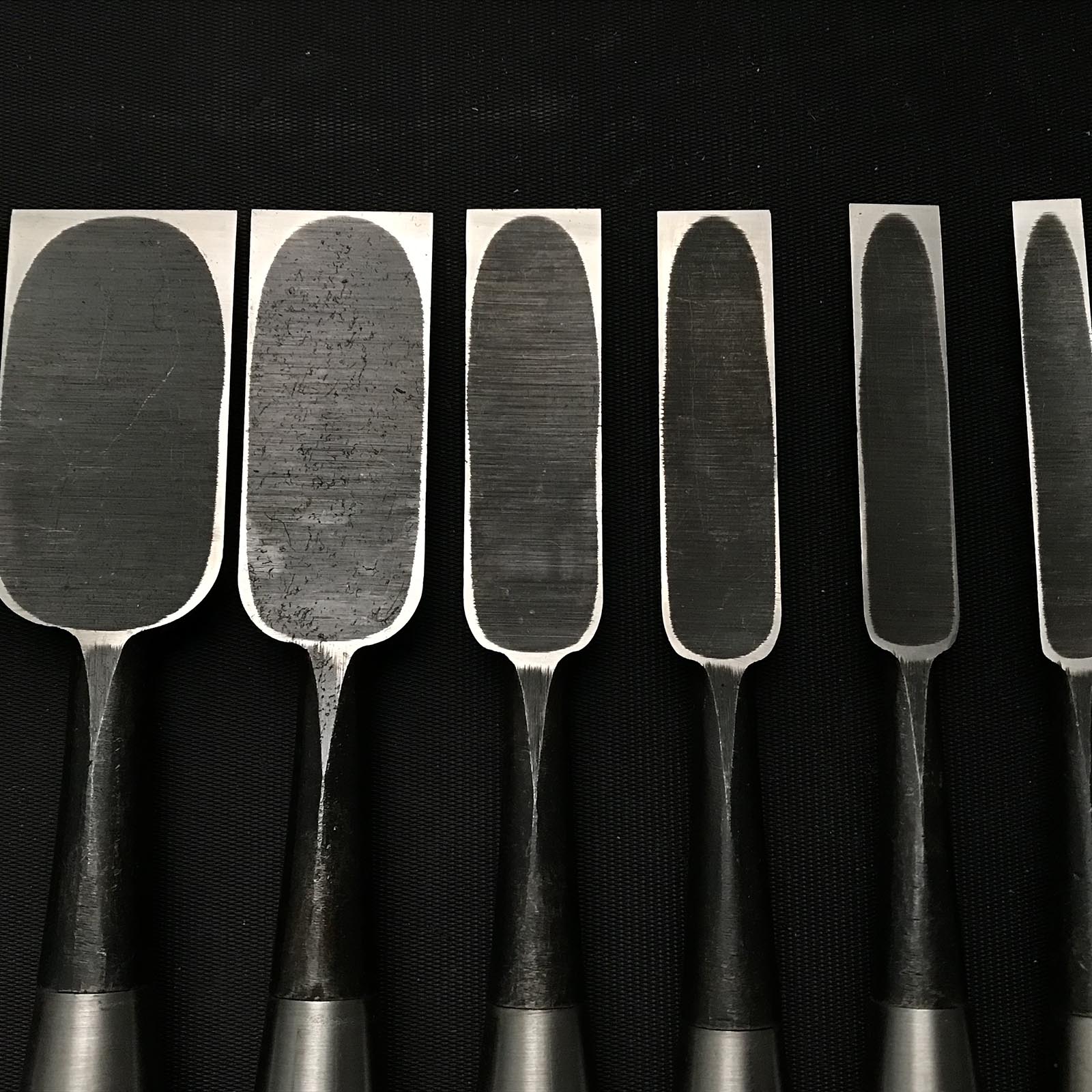 Old stock Mitsuhiro Bench chisels set  掘出し物 光弘 黒檀柄 追入10本組鑿 Oirenomi