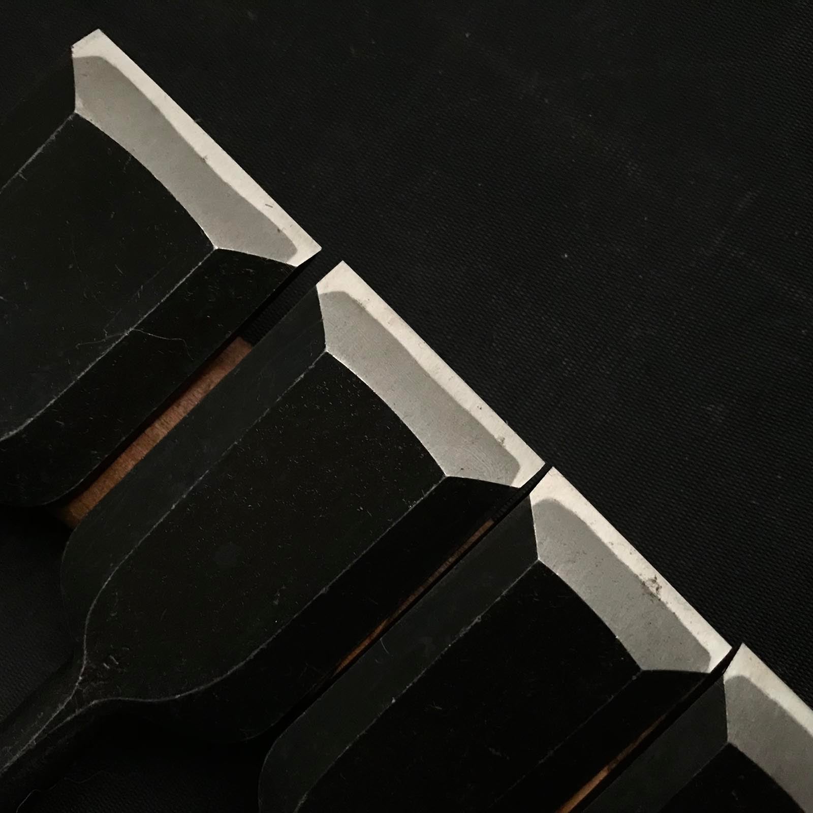 Old stock Mitsuhiro Bench chisels set  掘出し物 光弘 黒檀柄 追入10本組鑿 Oirenomi