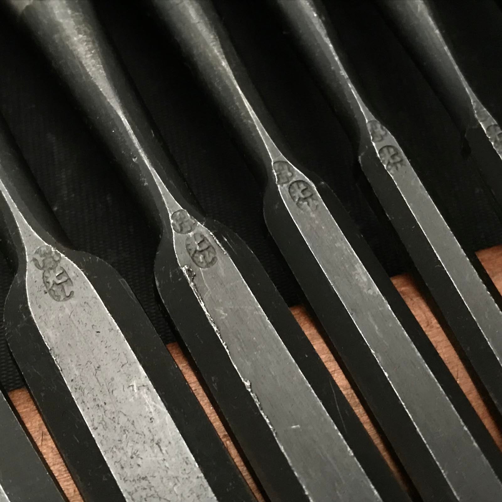 Old stock Mitsuhiro Bench chisels set  掘出し物 光弘 黒檀柄 追入10本組鑿 Oirenomi