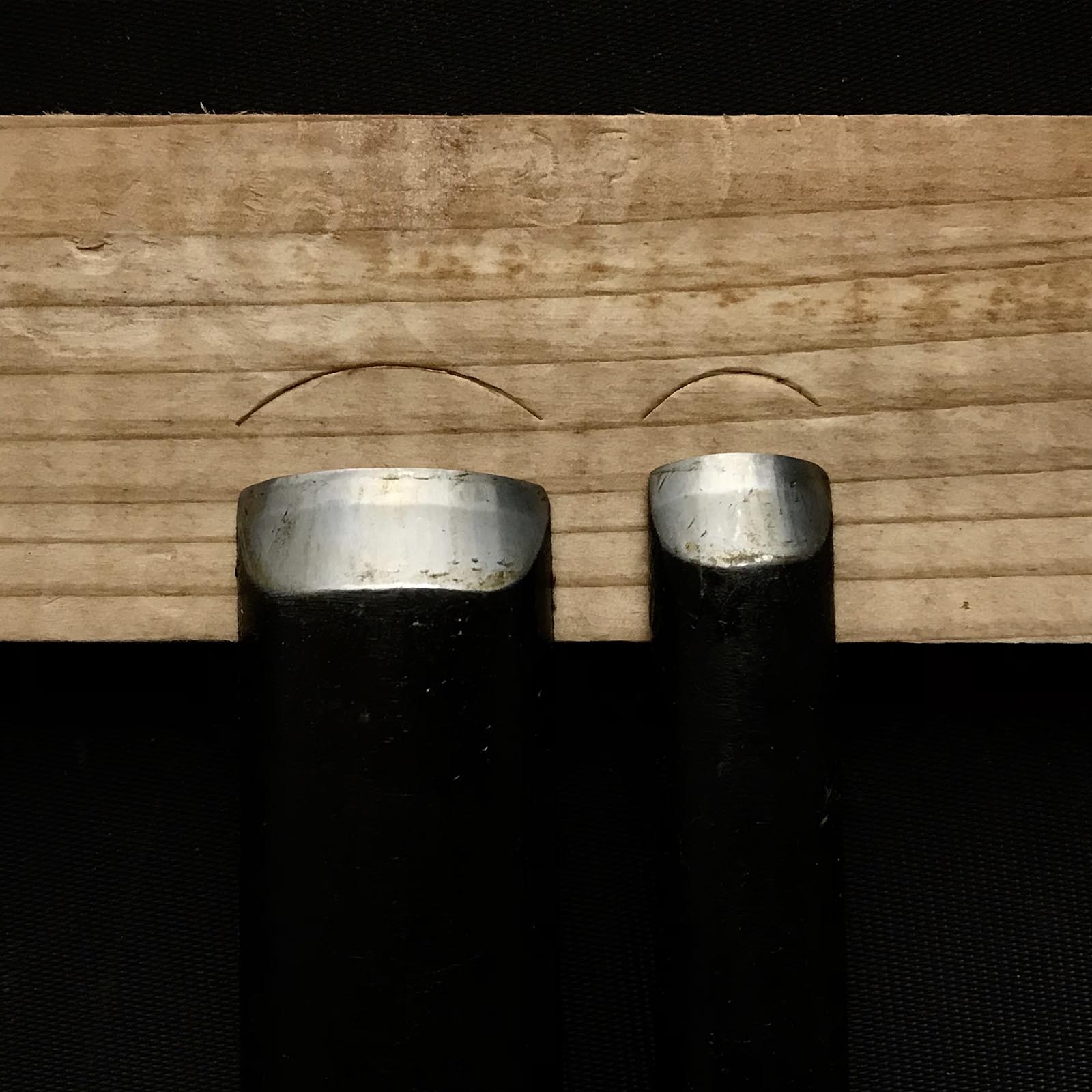 Old stock Uchimaru-Nomi Gouge Chisels (Longer Type, shallow U ) 掘出し物 内丸鑿 内丸叩鑿 27mm 15mm