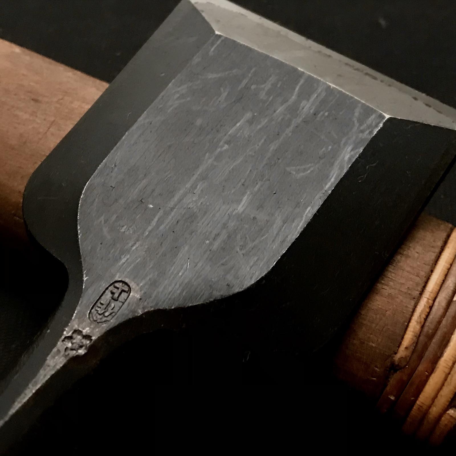 オールドストック 作上 特幅 ベンチノミ 掘り出し物 作上幅広追入鑿 54mm おいれのみ