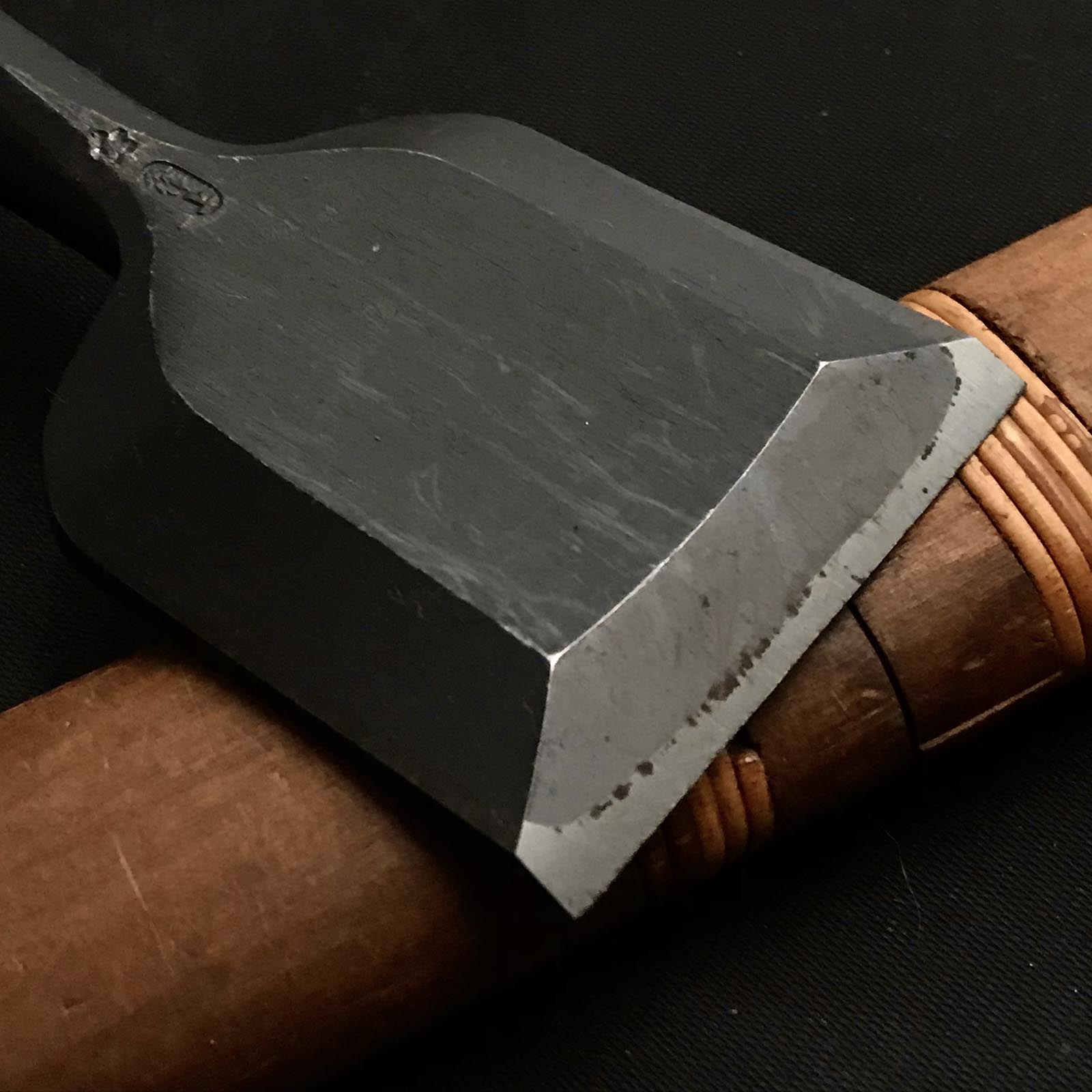 オールドストック 作上 特幅 ベンチノミ 掘り出し物 作上幅広追入鑿 54mm おいれのみ