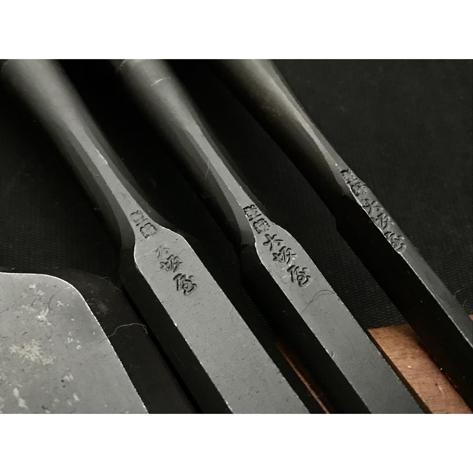 Old stock Kunikei 3rd Generation Bench chisels 掘出し物 池田慶郎氏 三代目国慶作問屋名 追入鑿 54,48,42,15,12,6mm
