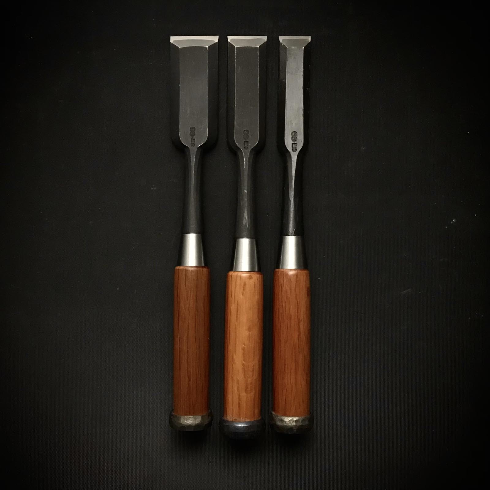 Old stock Tasai timber chisels with blue steel 掘出し物 田斎作 叩鑿 36mm 30mm 24mm