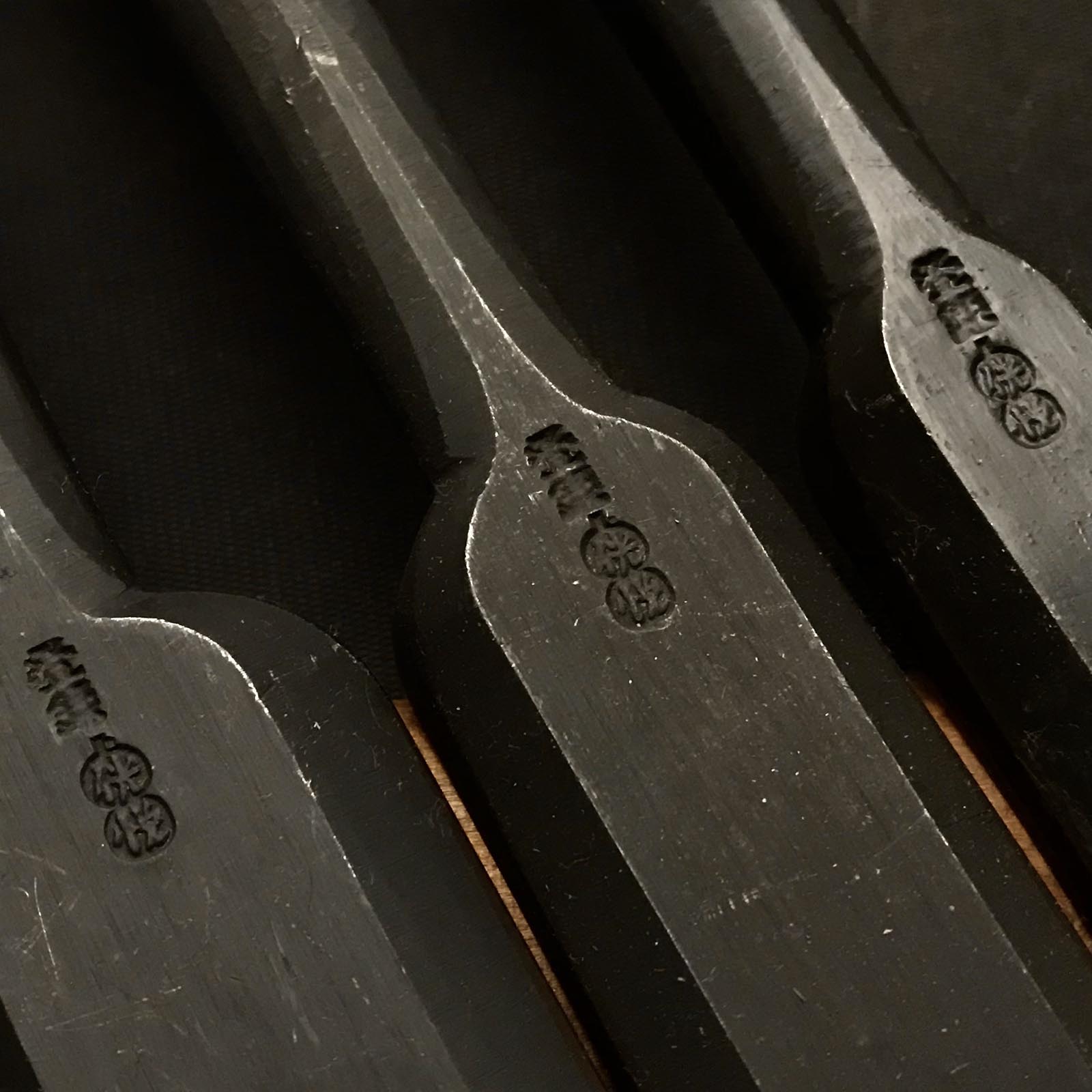Old stock Tasai timber chisels with blue steel 掘出し物 田斎作 叩鑿 36mm 30mm 24mm