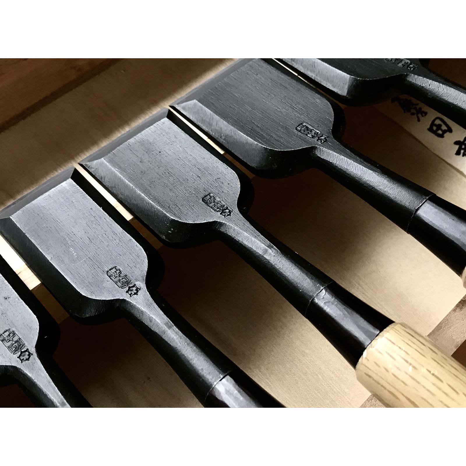 Tasai Bench chisels set with blue steel Oirenomi 田斎作 黒仕上 追入組鑿 15本组