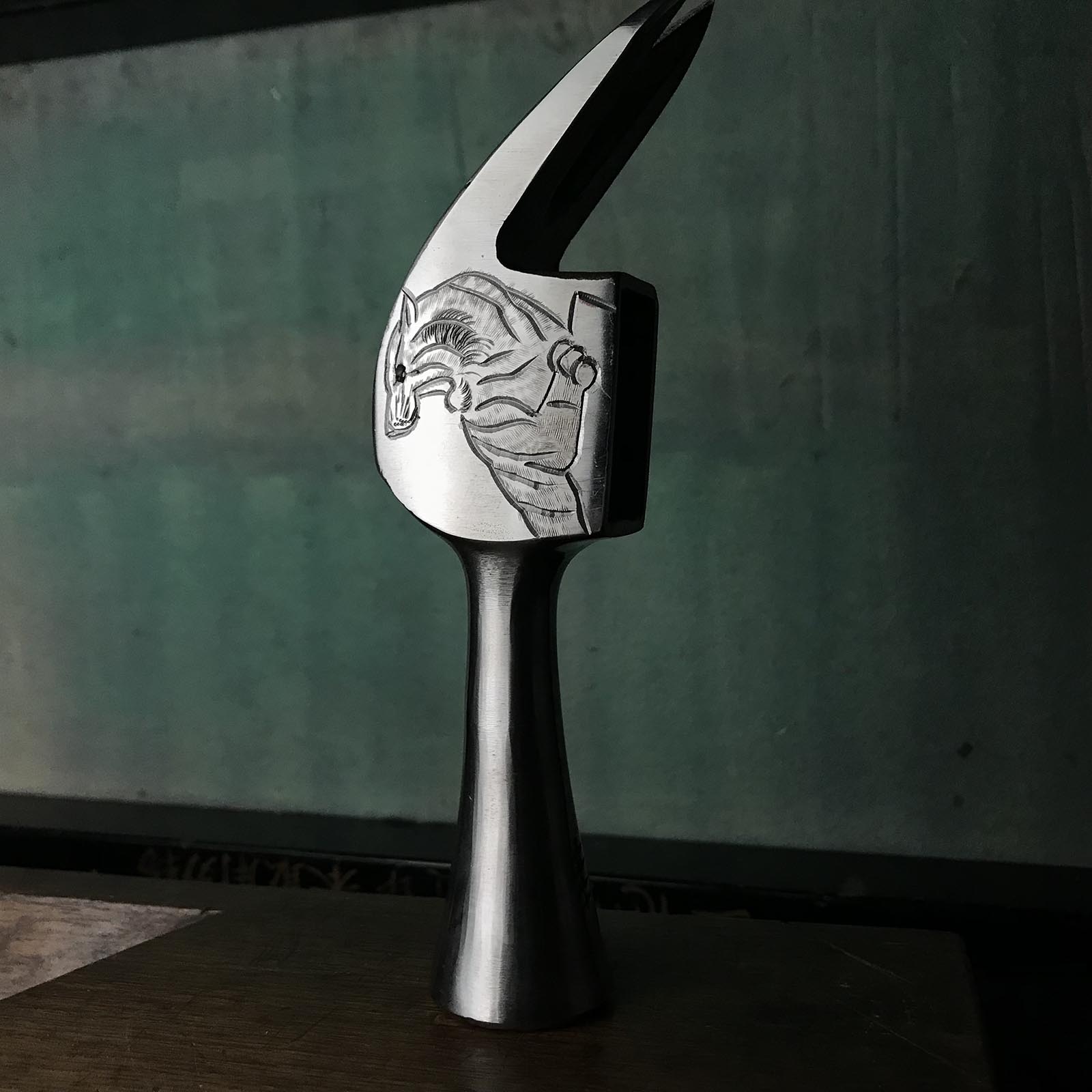 Old stock Dogyu #1 Kariwaku Stainless steel Hammers with tiger carving 掘出し物 土牛 虎彫入 ステンレス仮枠ハンマー 滑り止め付