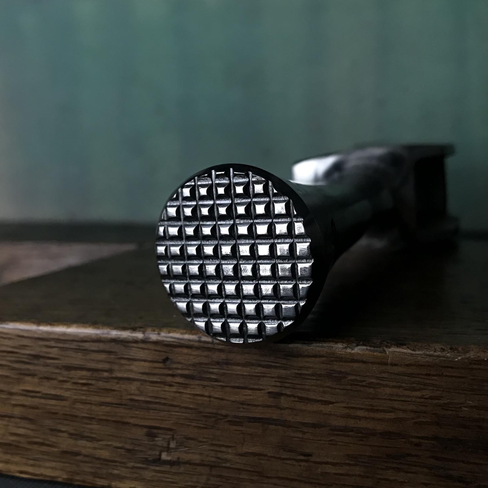 Old stock Dogyu #1 Kariwaku Stainless steel Hammers with tiger carving 掘出し物 土牛 虎彫入 ステンレス仮枠ハンマー 滑り止め付