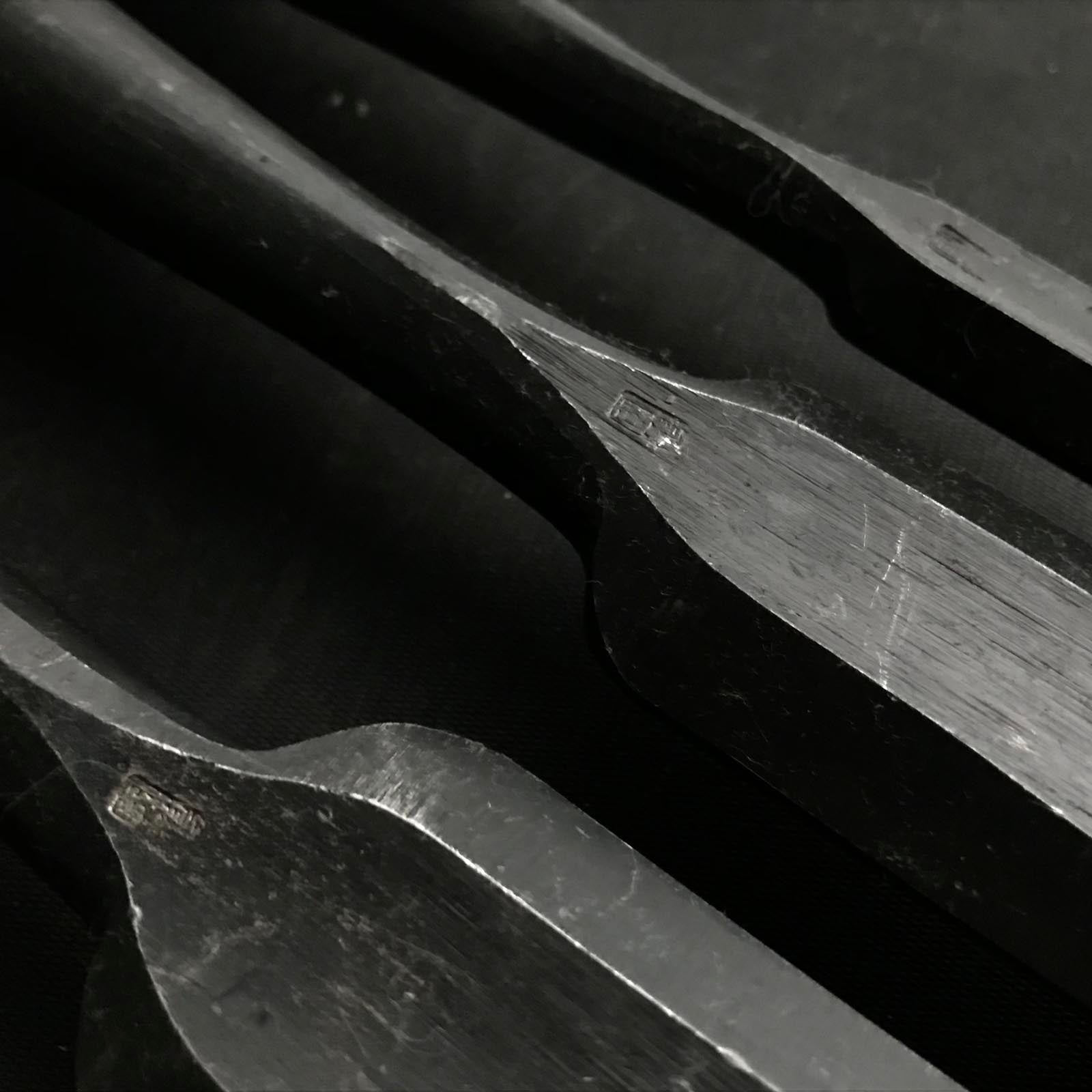 Old stock Kunitsuru Soto maru chisels with white steel 掘出し物 國鶴 外丸鑿