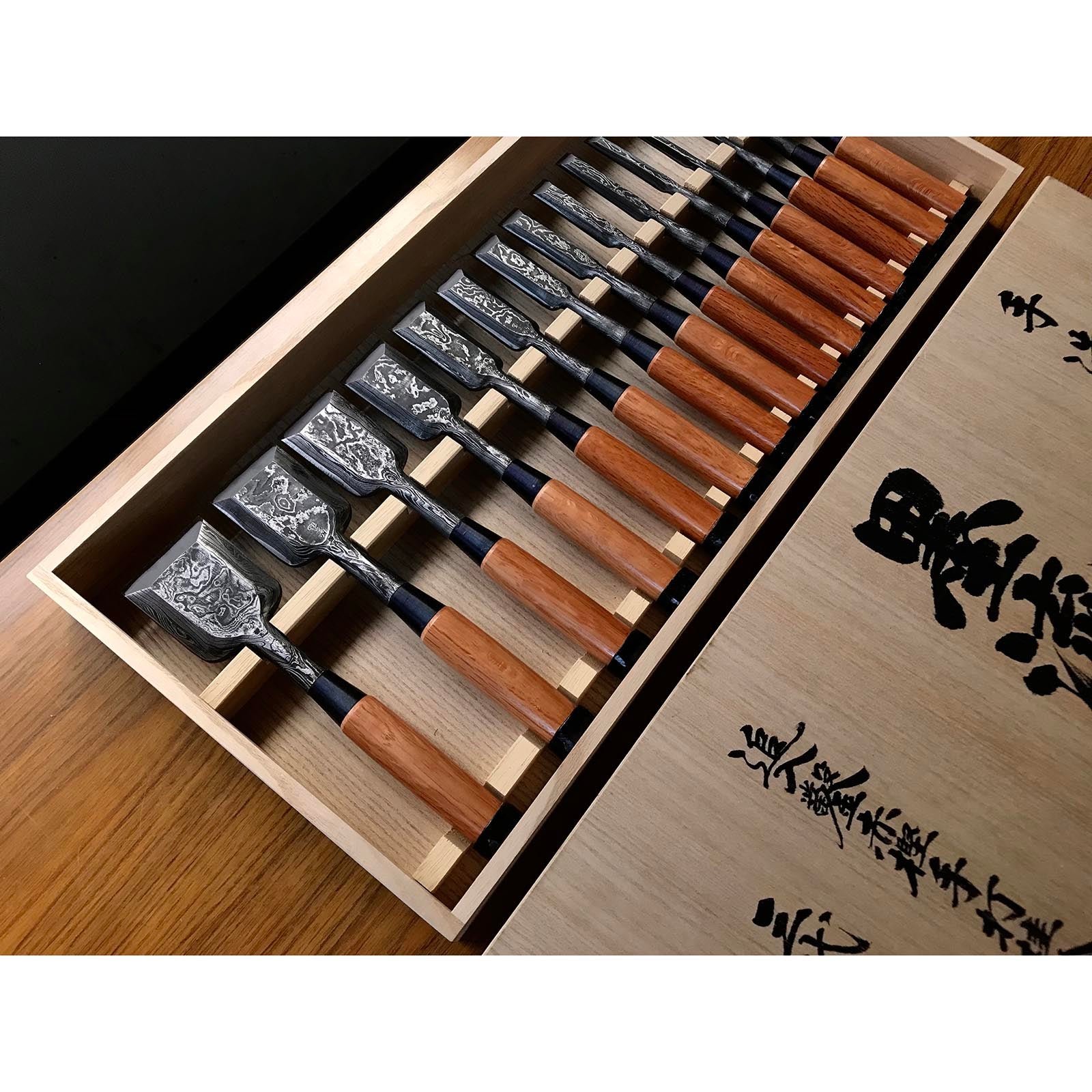 Sukemasa Suminagashi Bench chisels set 助正 墨流し 追入15本組鑿 Oirenomi