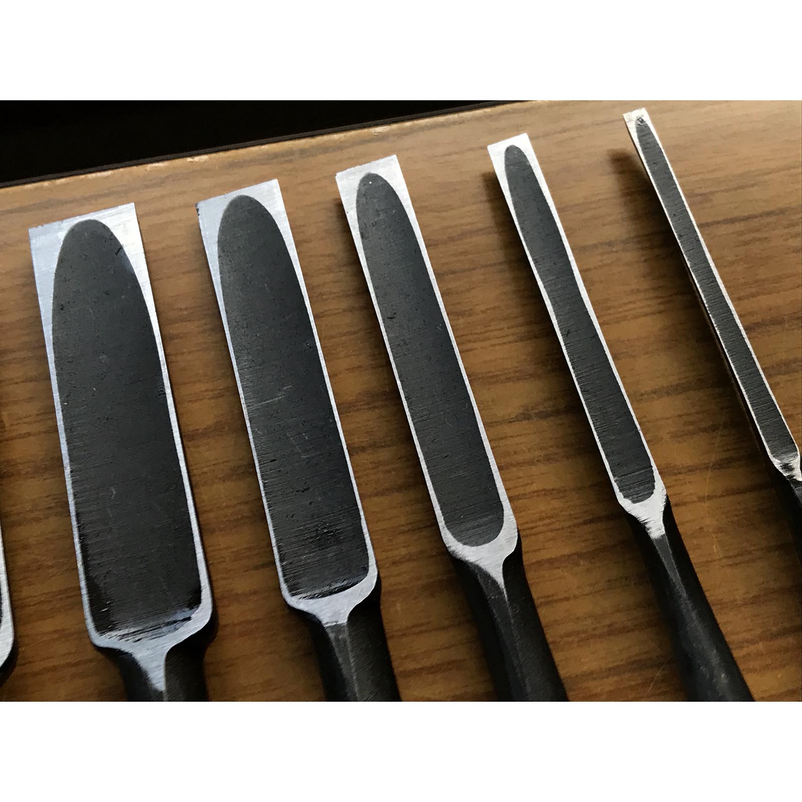 Sukemaru Dovetail chisels set by Usui Yoshio 四代助丸 碓氷淑郎 鎬追入組鑿 Shinoginomi Umekinomi
