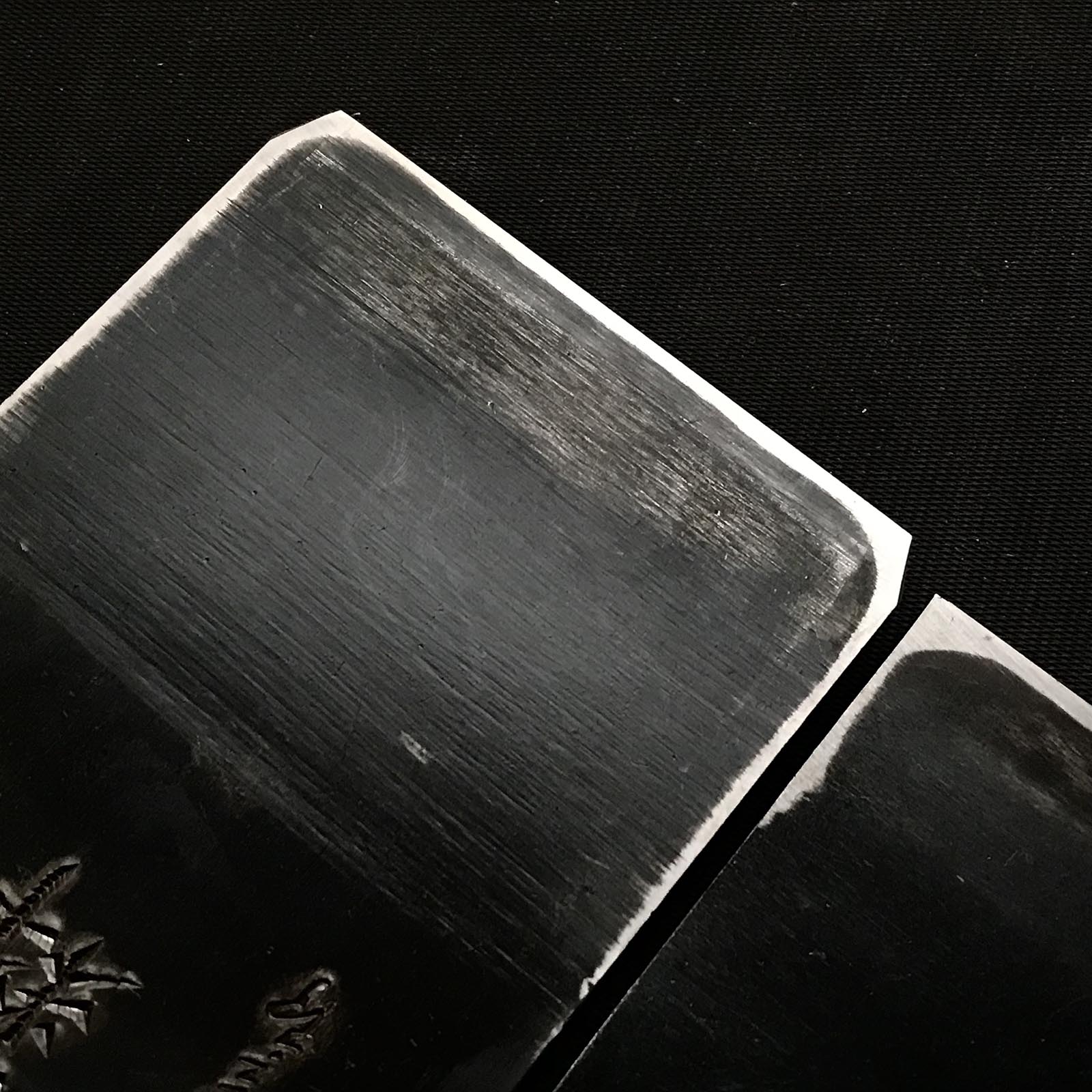 Kisui Tsunesaburo Smoothing Plane (Kanna) with red oak dai 常三郎作 生粋 仕上げ鉋 本赤樫台 70mm