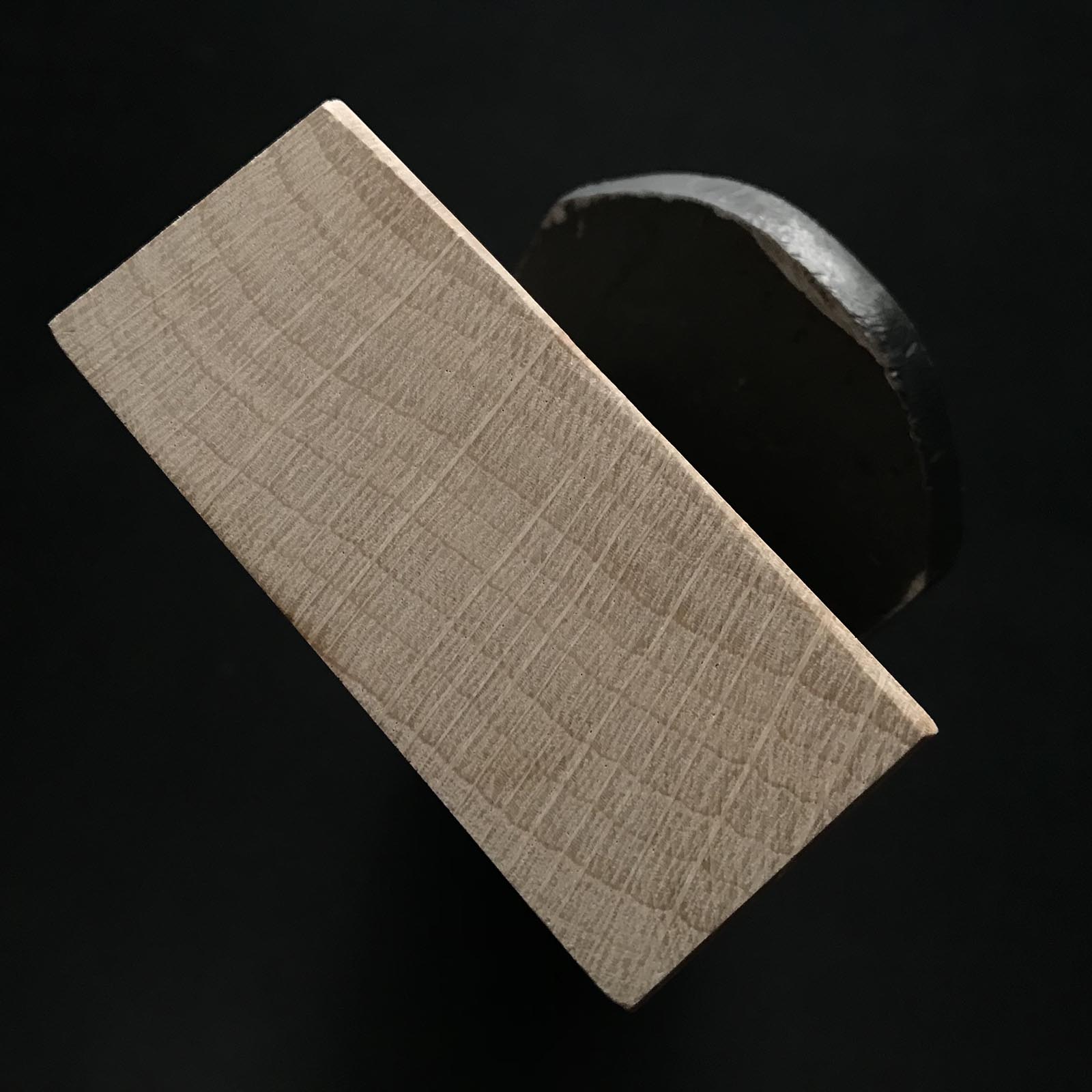 Used Ishito Teruhide Smoothing Plane (Kanna) with new Koyoshiya dai 中古 石堂輝秀 労働大臣章受賞記念鉋 仕上げ鉋 小吉屋台 65mm