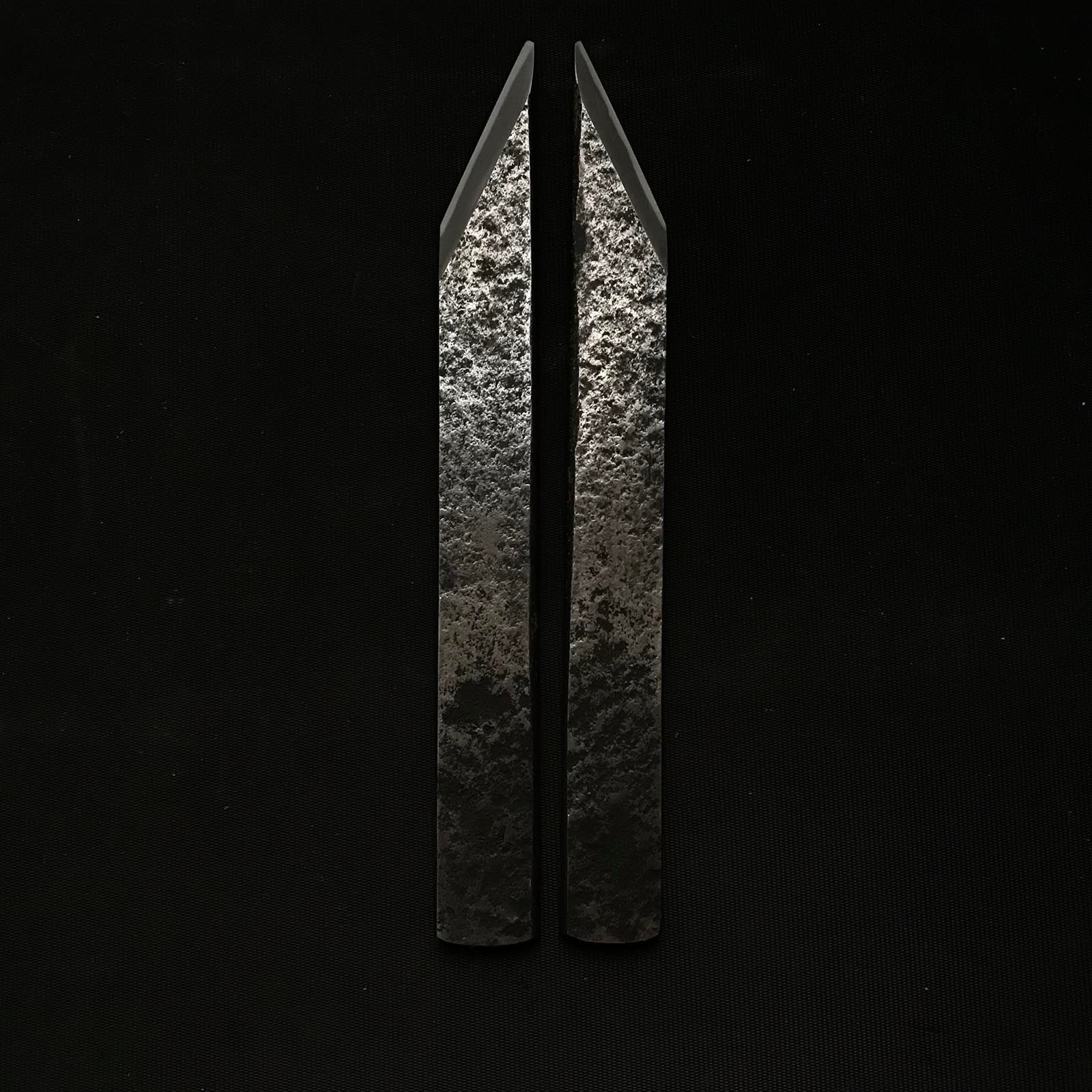 Muneaki Kiridashi with white steel #2 by Yaegashi Uchihamono 宗秋 八重樫打刃物製作所作 黒打 切出し小刀 白紙2号鋼 右&左 21mm