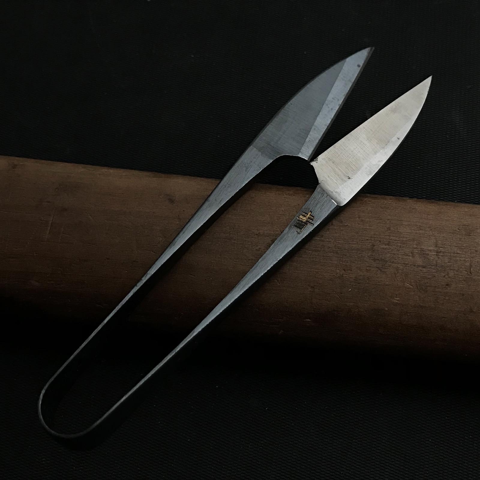 Old stock Aohime Nigiri basami Hand made Traditional Japanese scissors blacksmith finish 掘出し物 青姫 握り鋏 手作り 黒仕上げ