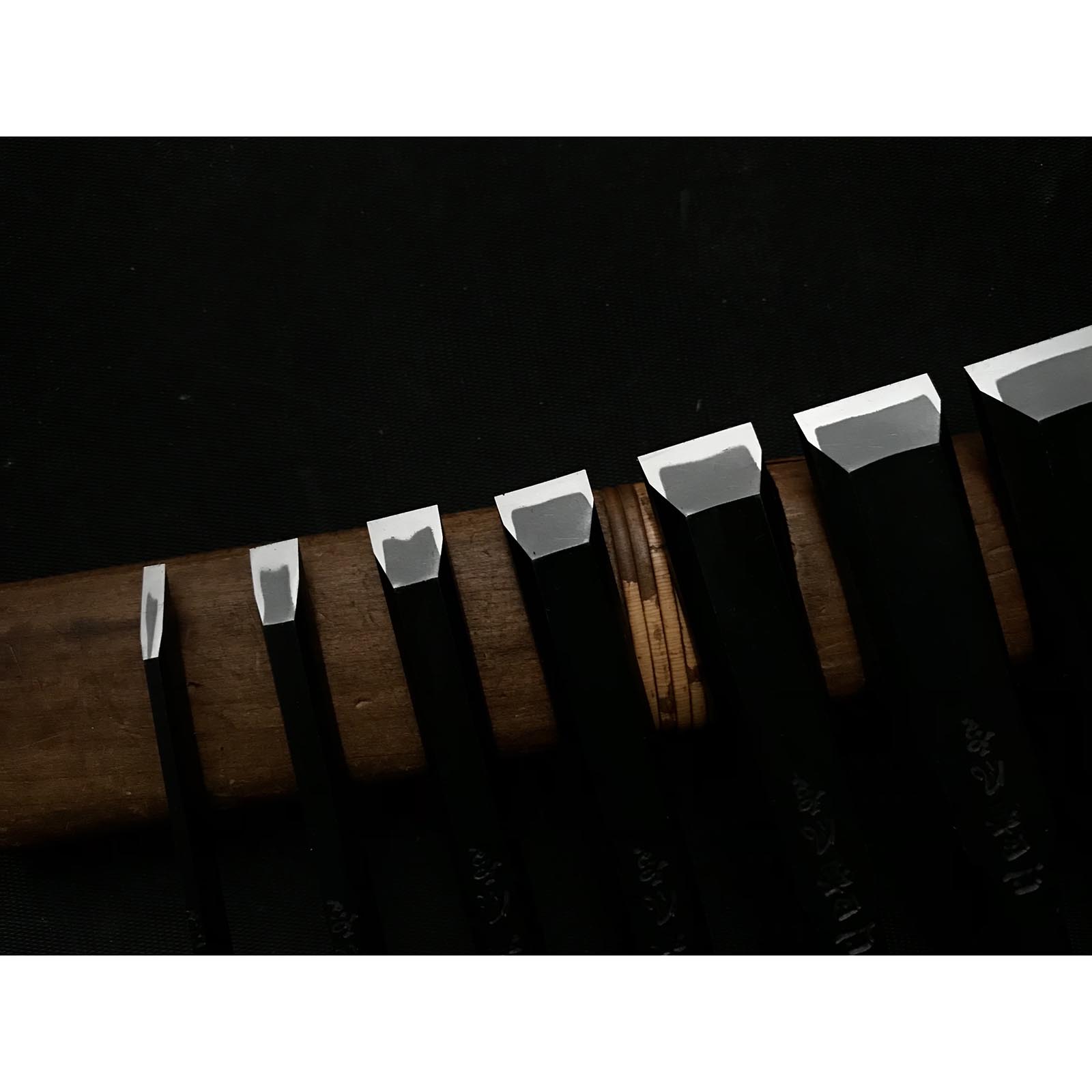 田斎風雪 ベンチノミセット(おいれのみ) 木箱付 田斎風雪作 追入組鑿 桐箱付