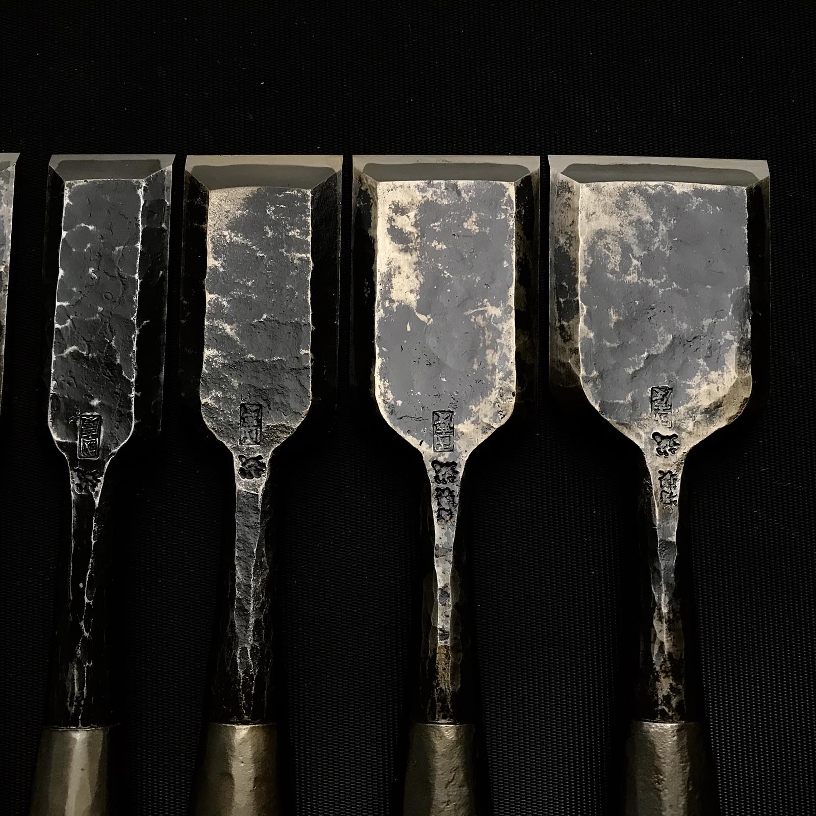 Kunikei 3rd Bench chisels set by Ikeda Yoshiro 池田慶郎氏 三代目国慶作 槌目 追入組鑿 Oirenomi