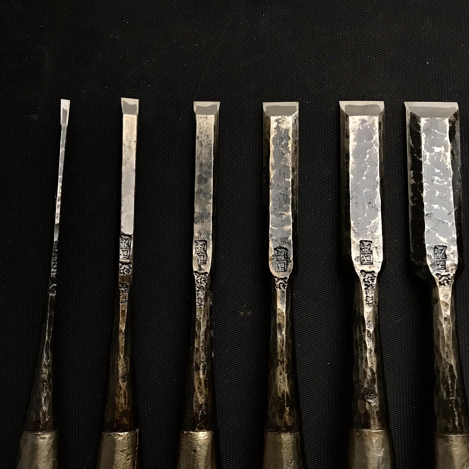 Kunikei 3rd Bench chisels set by Ikeda Yoshiro 池田慶郎氏 三代目国慶作 槌目 追入組鑿 Oirenomi