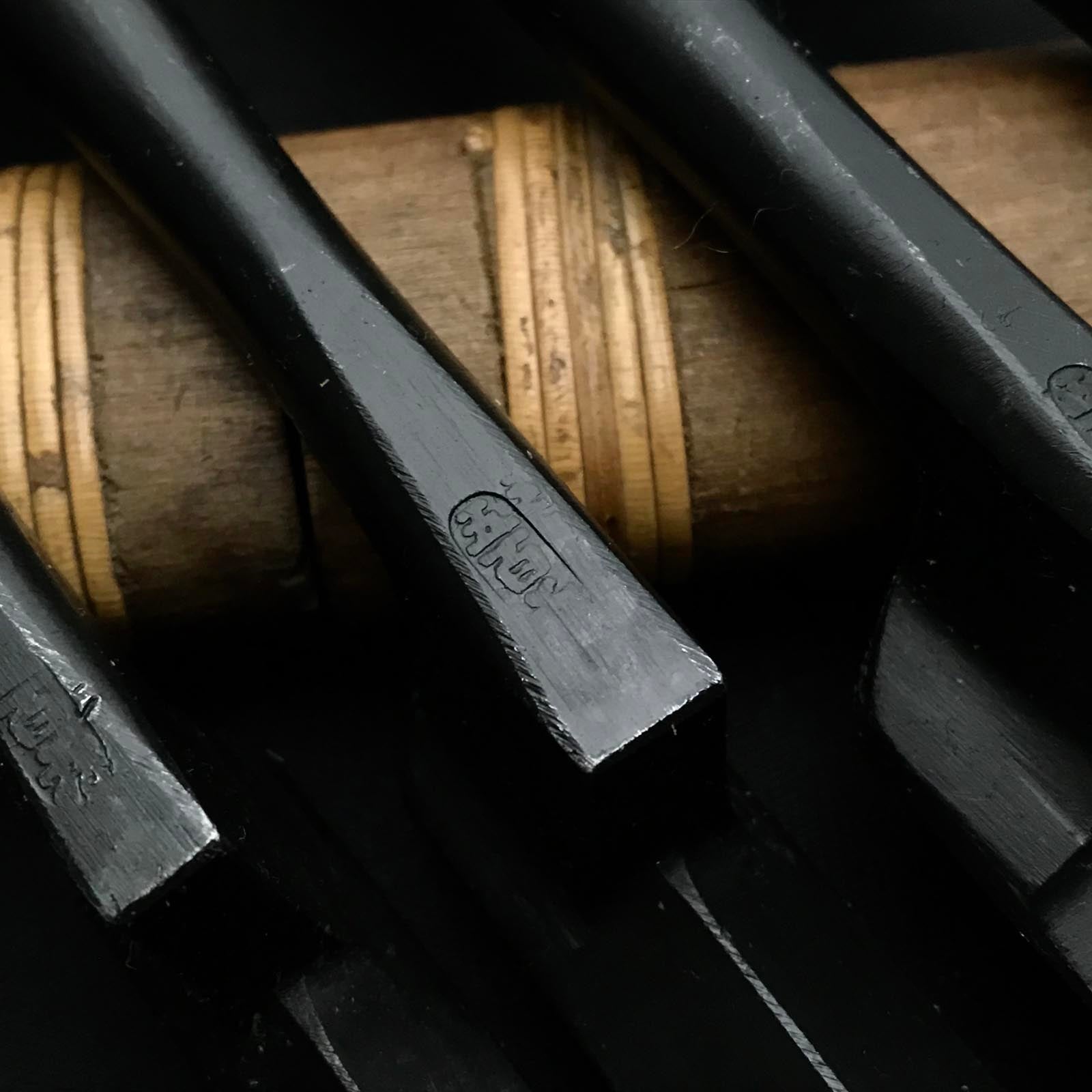 五百蔵秀夫作 五百蔵鏝鑿 鎬型 9,12,15,18,24,30mm