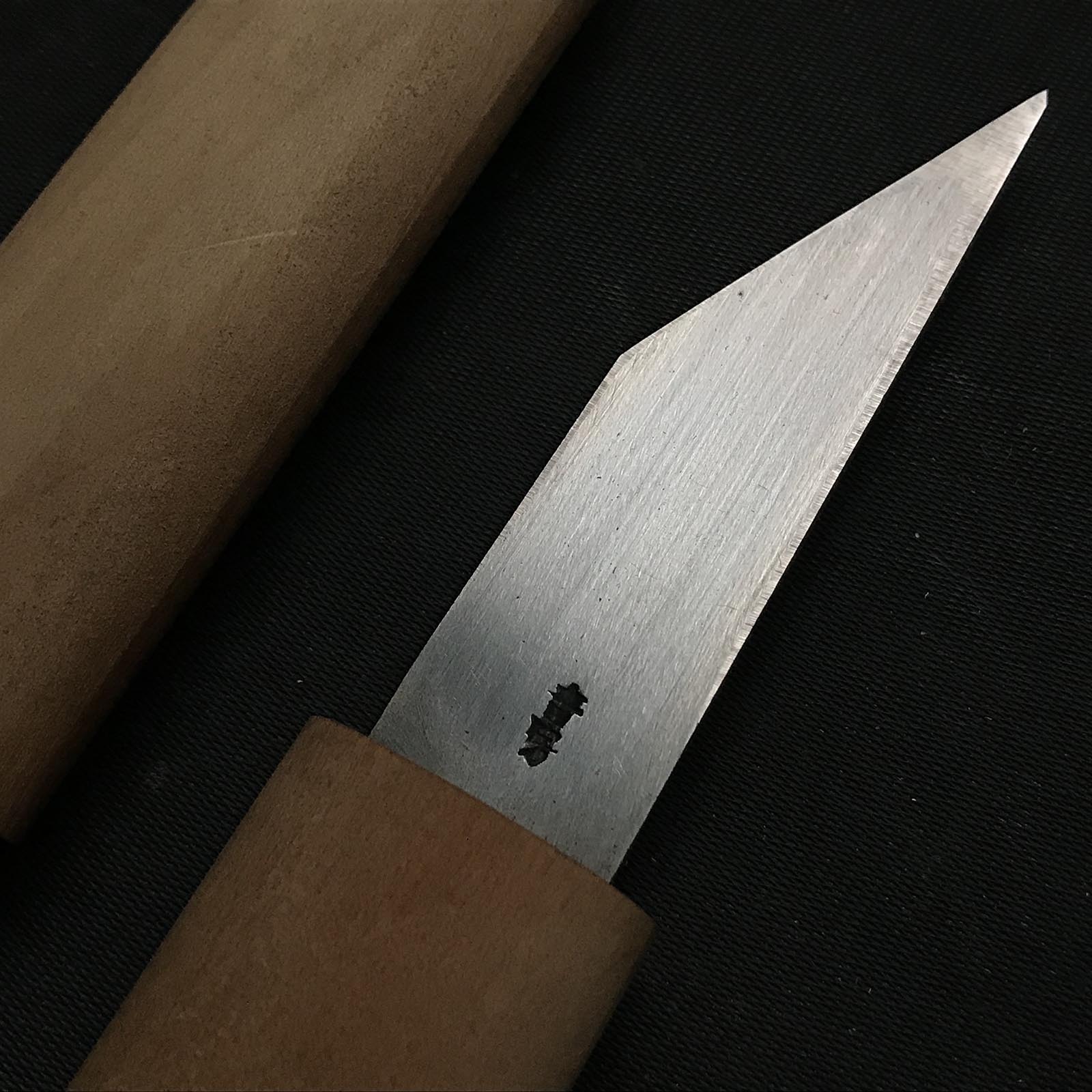 Old stock Yoshifusa Kiridashi Kokatana with white steel Right 掘出し物 吉房 横手小刀 右 21mm