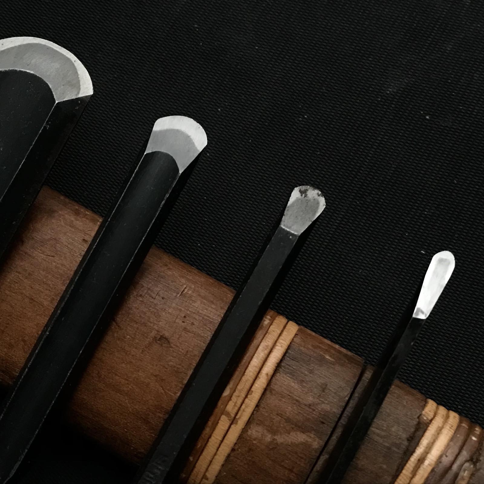 #13 Old stock Soto maru chisels set with white steel 掘出し物 外丸組鑿 6本組 Sotomarunomi