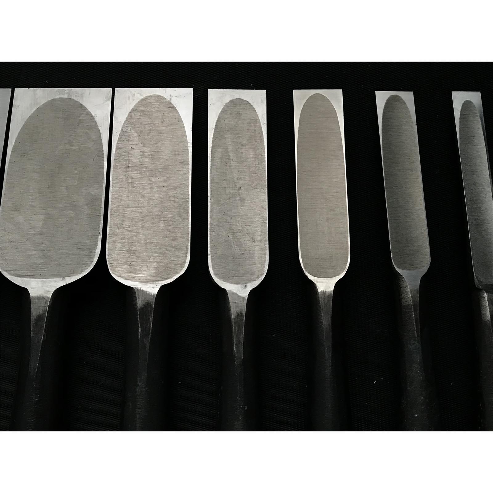 田斎 卓上ノミ 青鋼 おいれのみ 田斎作 黒仕上 追入組鑿