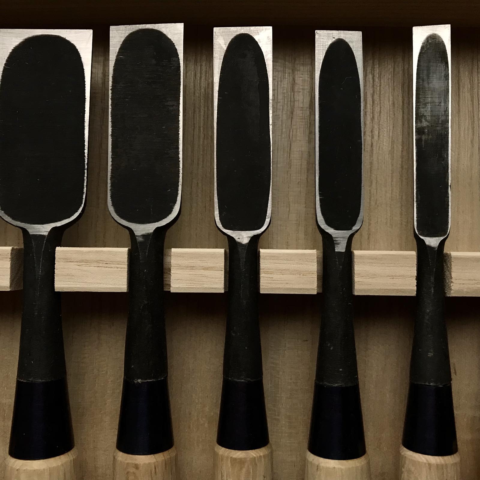 Sukemasa Bench chisels set with blacksmith finish 助正 黒仕上 追入組鑿 Oirenomi