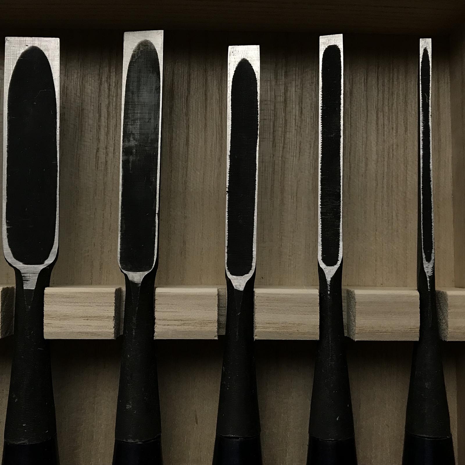 Sukemasa Bench chisels set with blacksmith finish 助正 黒仕上 追入組鑿 Oirenomi