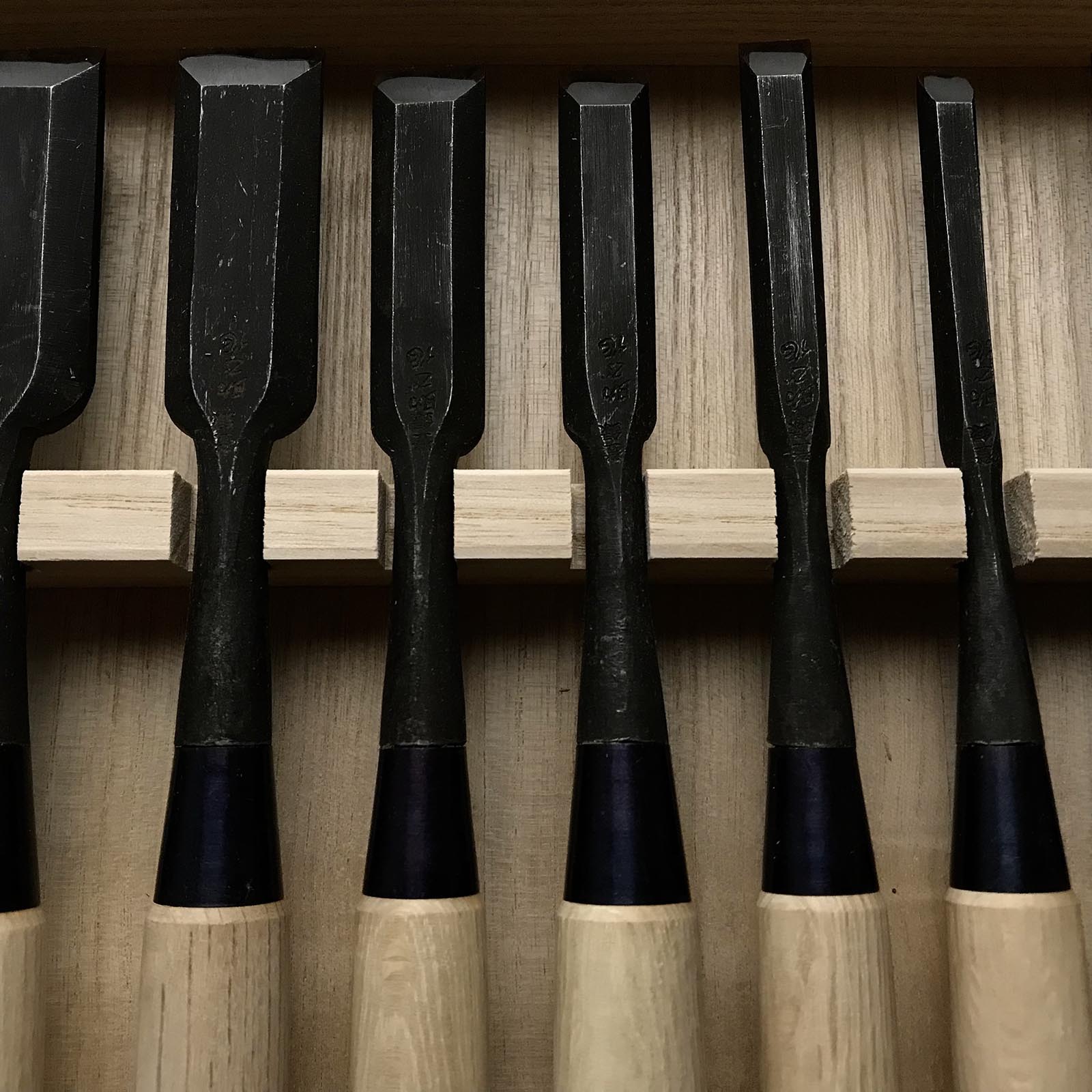 Sukemasa Bench chisels set with blacksmith finish 助正 黒仕上 追入組鑿 Oirenomi