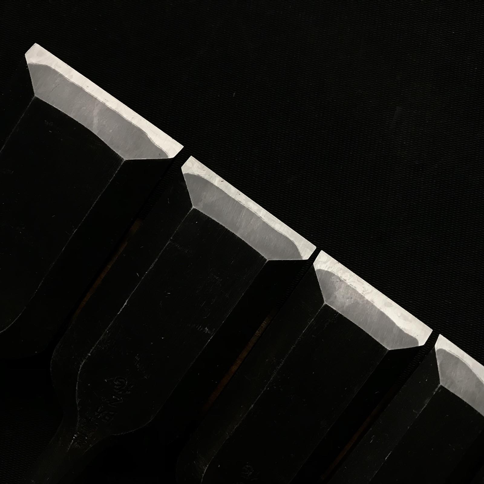 Sukemasa Bench chisels set with blacksmith finish 助正 黒仕上 追入組鑿 Oirenomi