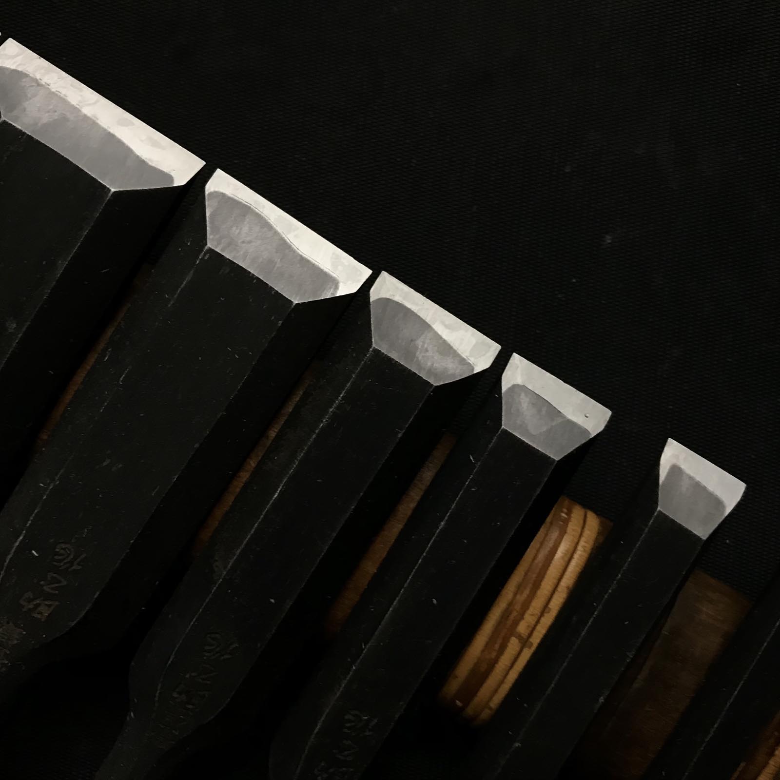 Sukemasa Bench chisels set with blacksmith finish 助正 黒仕上 追入組鑿 Oirenomi