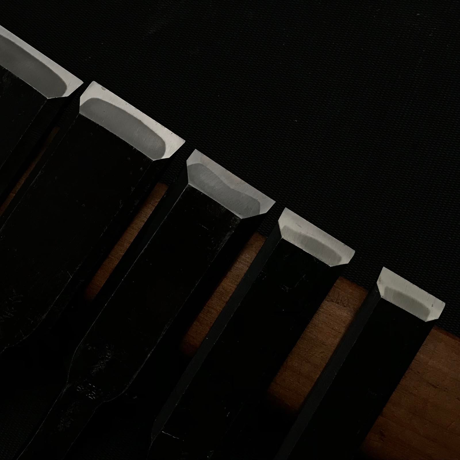 Old stock Toshihisa Hiramachi type Bench chisels set 掘出し物 利久 平待追入鑿 7本組 Hiramachi-nomi